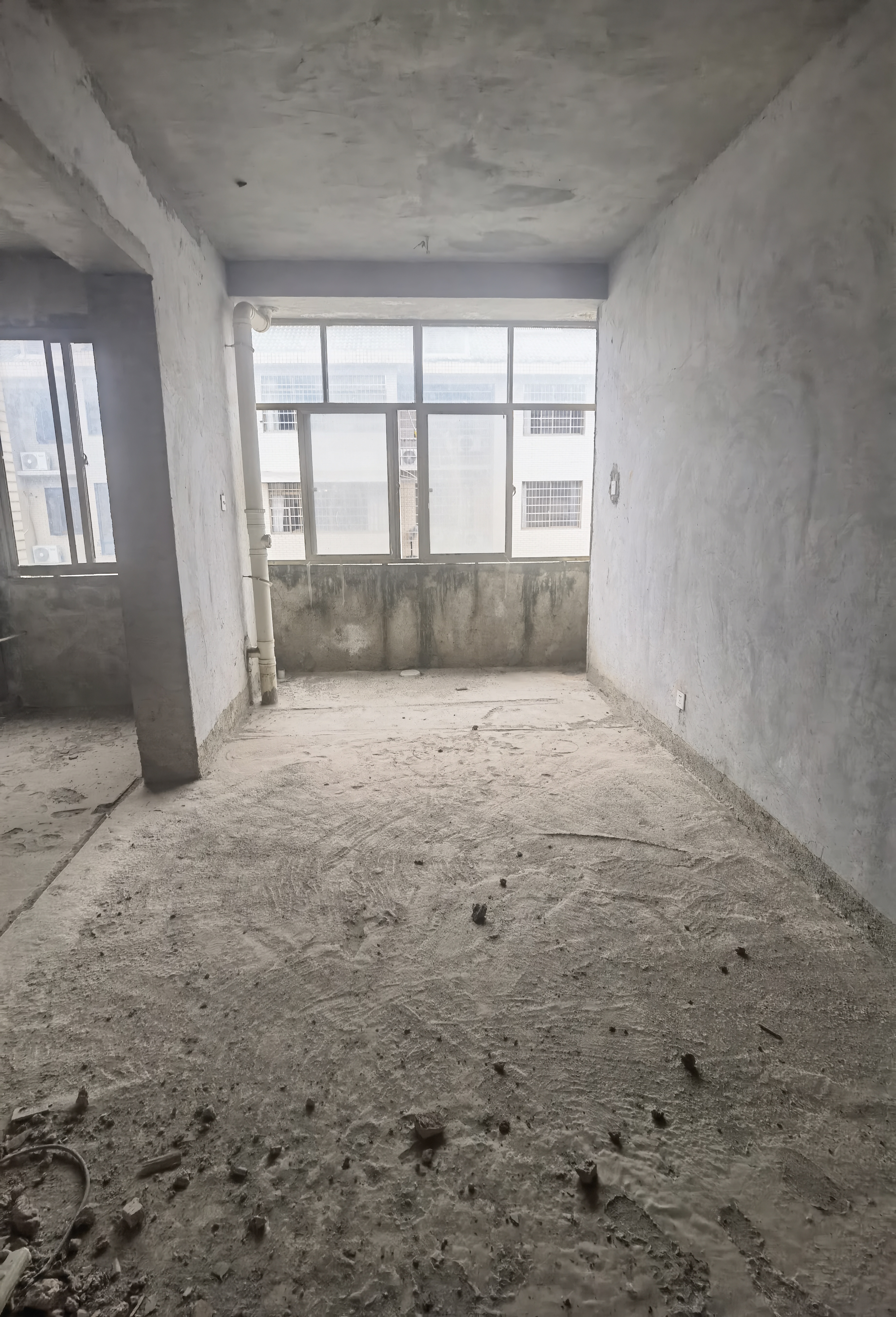 区教师新村  6室2厅3卫    76.8万客厅