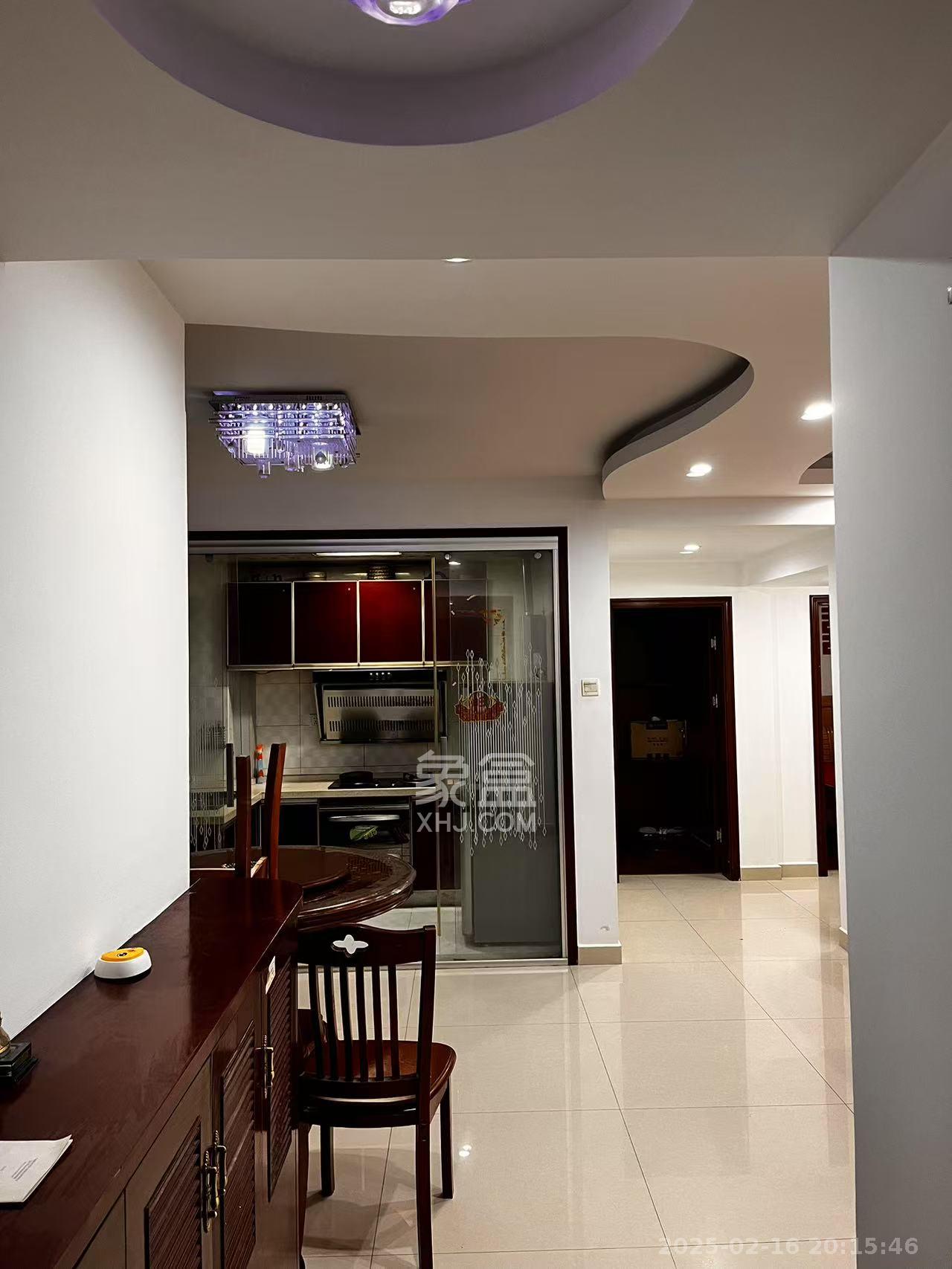 蝴蝶谷 3室2厅1卫 2000.0元/月 蝴蝶谷 3室2厅1卫 2000.0元/月室内图