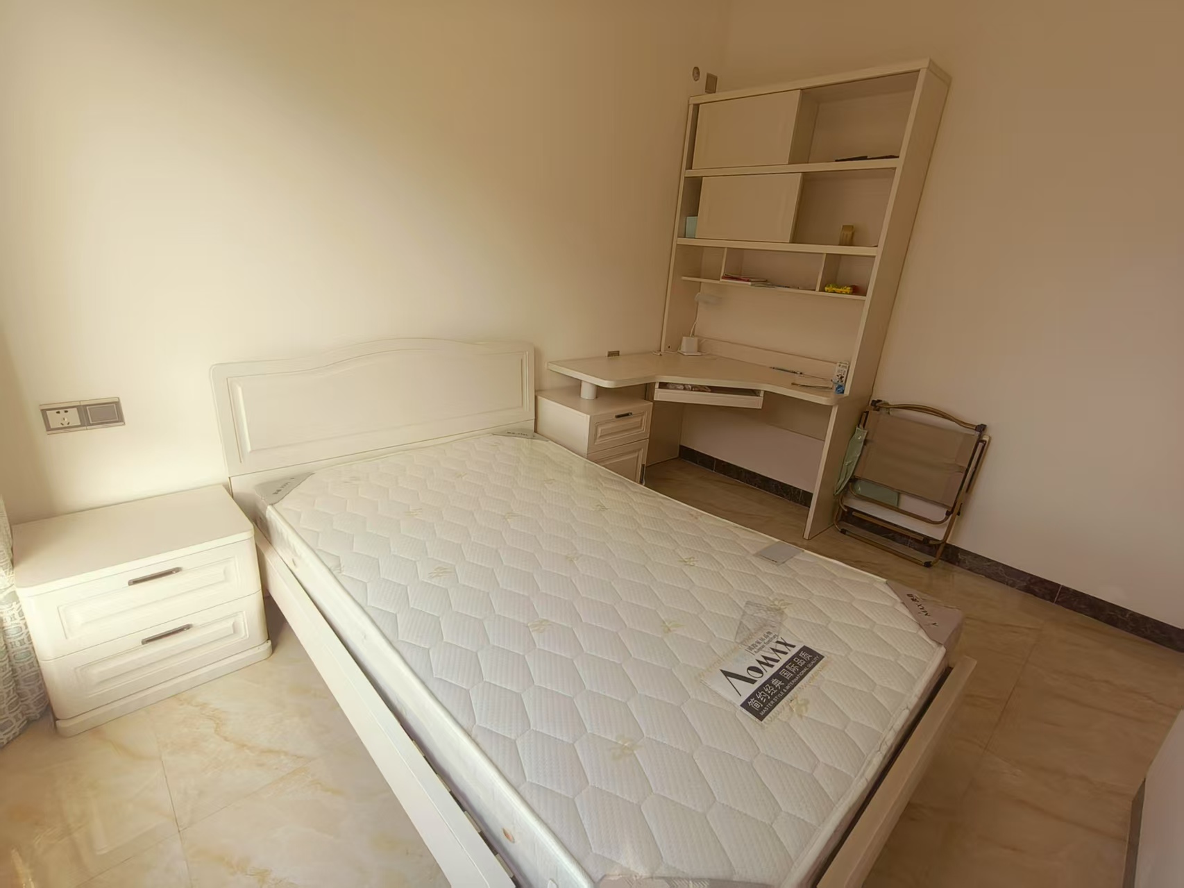 江畔人家 4室2厅2卫 5800.0元/月 江畔人家 4室2厅2卫 5800.0元/月室内图