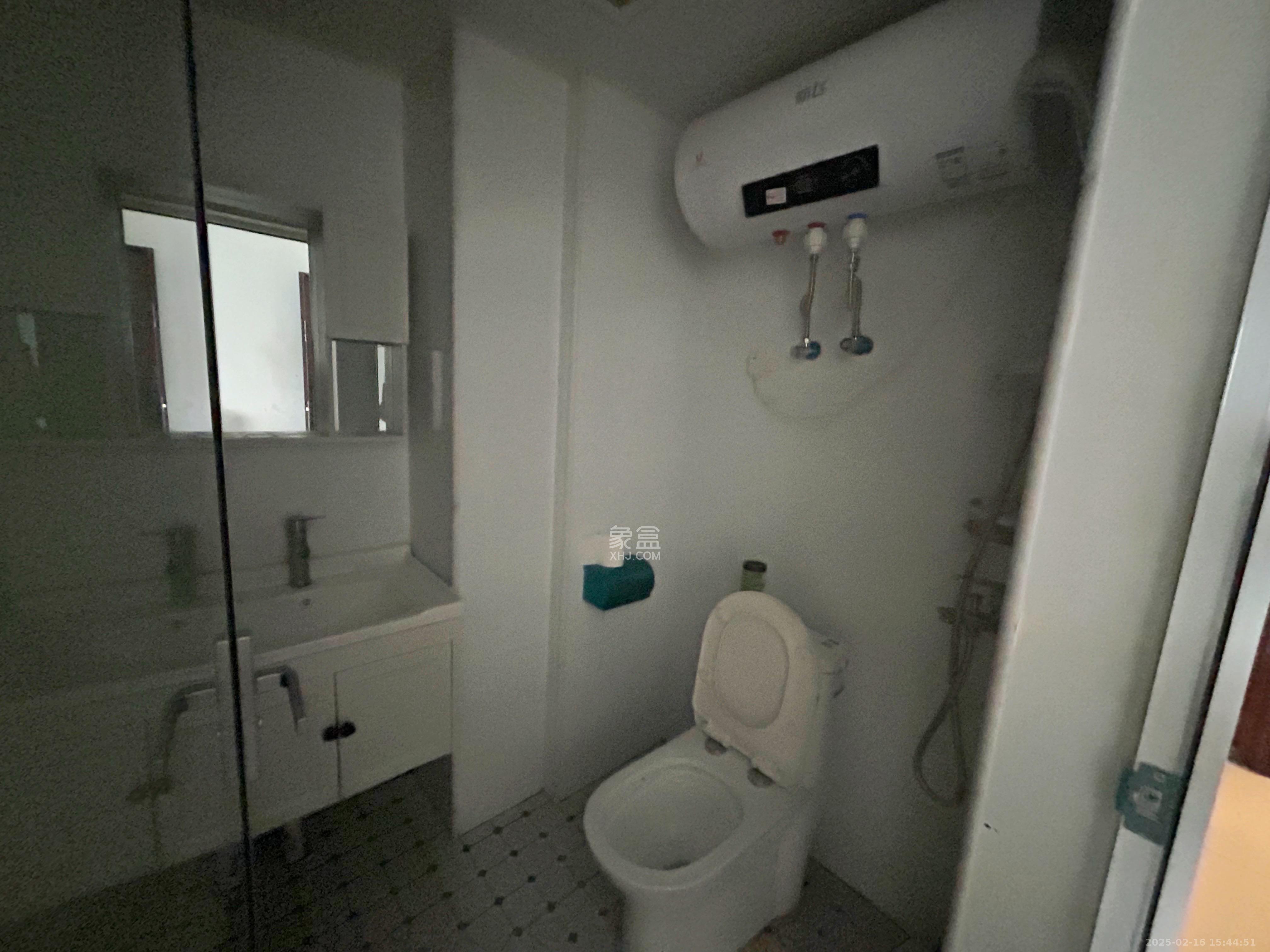 欧亚达国际广场 1室0厅1卫 1400.0元/月 欧亚达国际广场 1室0厅1卫 1400.0元/月室内图