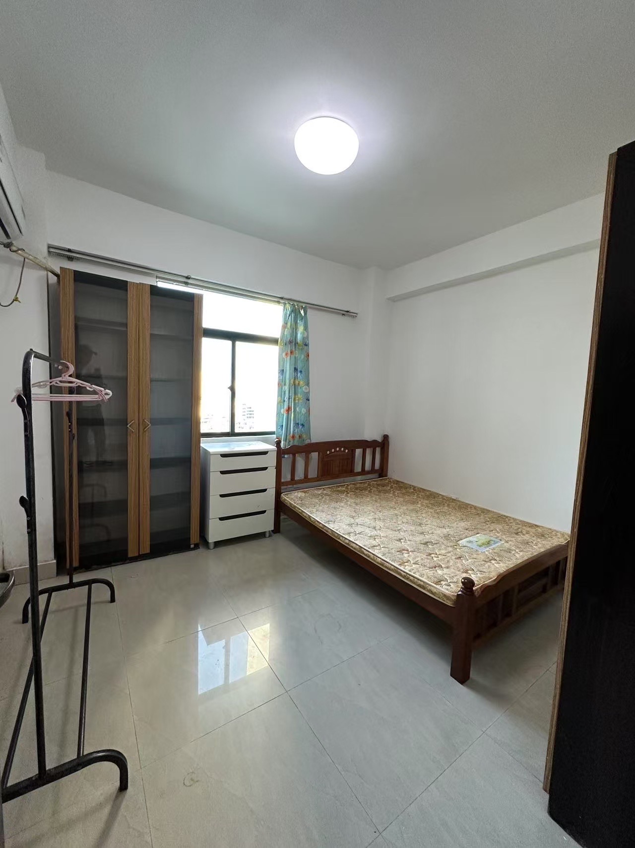 怡景花园  3室2厅1卫   2800.00元/月室内图