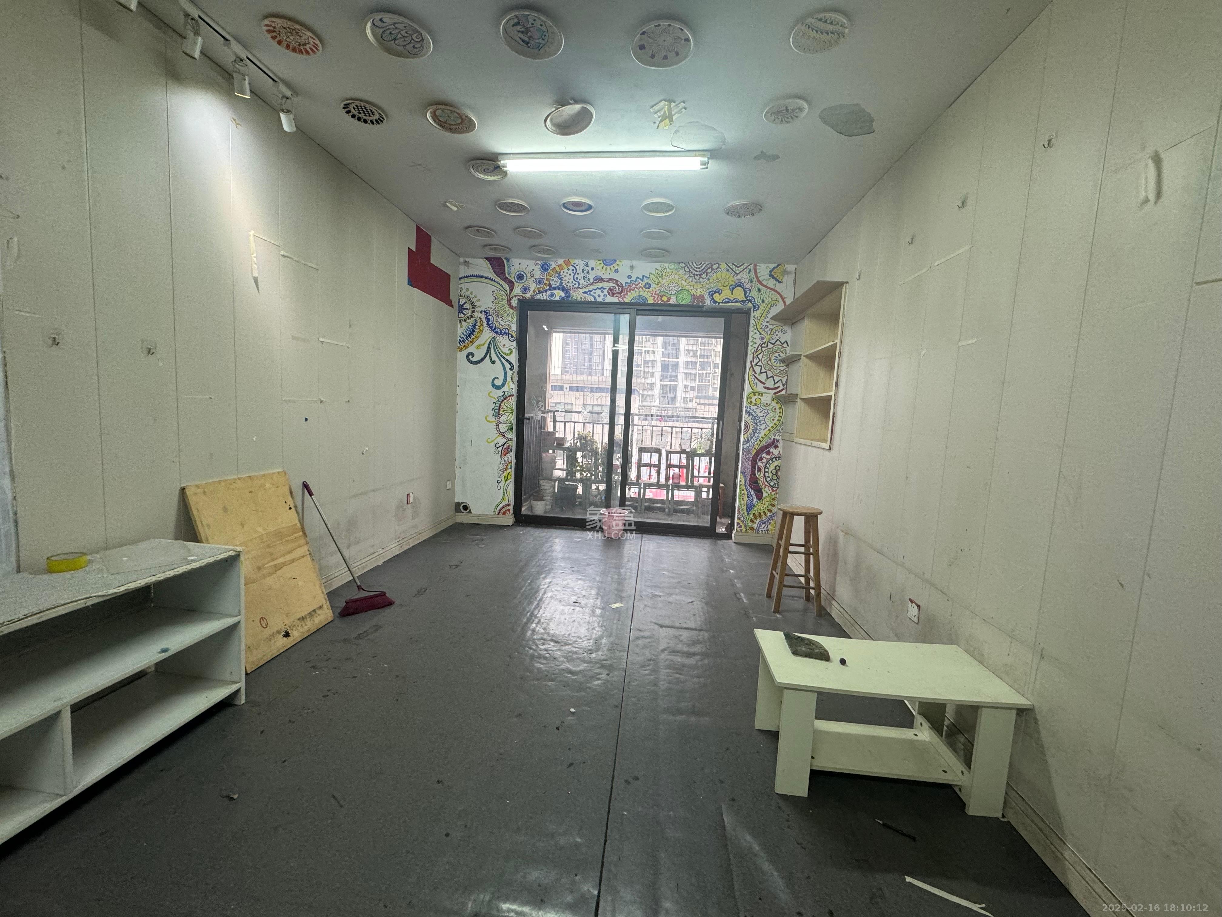 华润五彩城 1室1厅1卫 2000.0元/月 华润五彩城 1室1厅1卫 2000.0元/月室内图