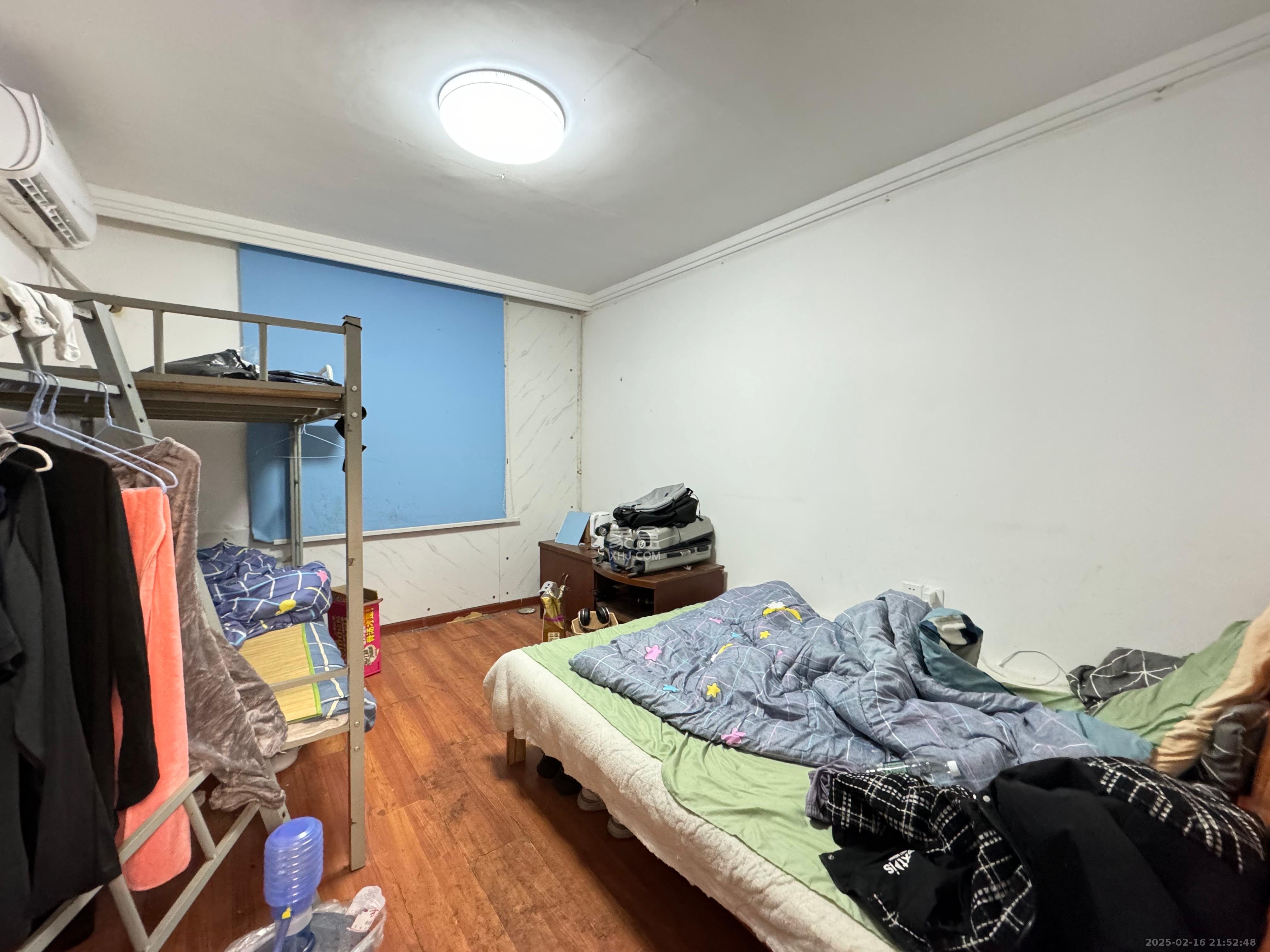 人民新村 2室1厅1卫 1800.0元/月 人民新村 2室1厅1卫 1800.0元/月室内图