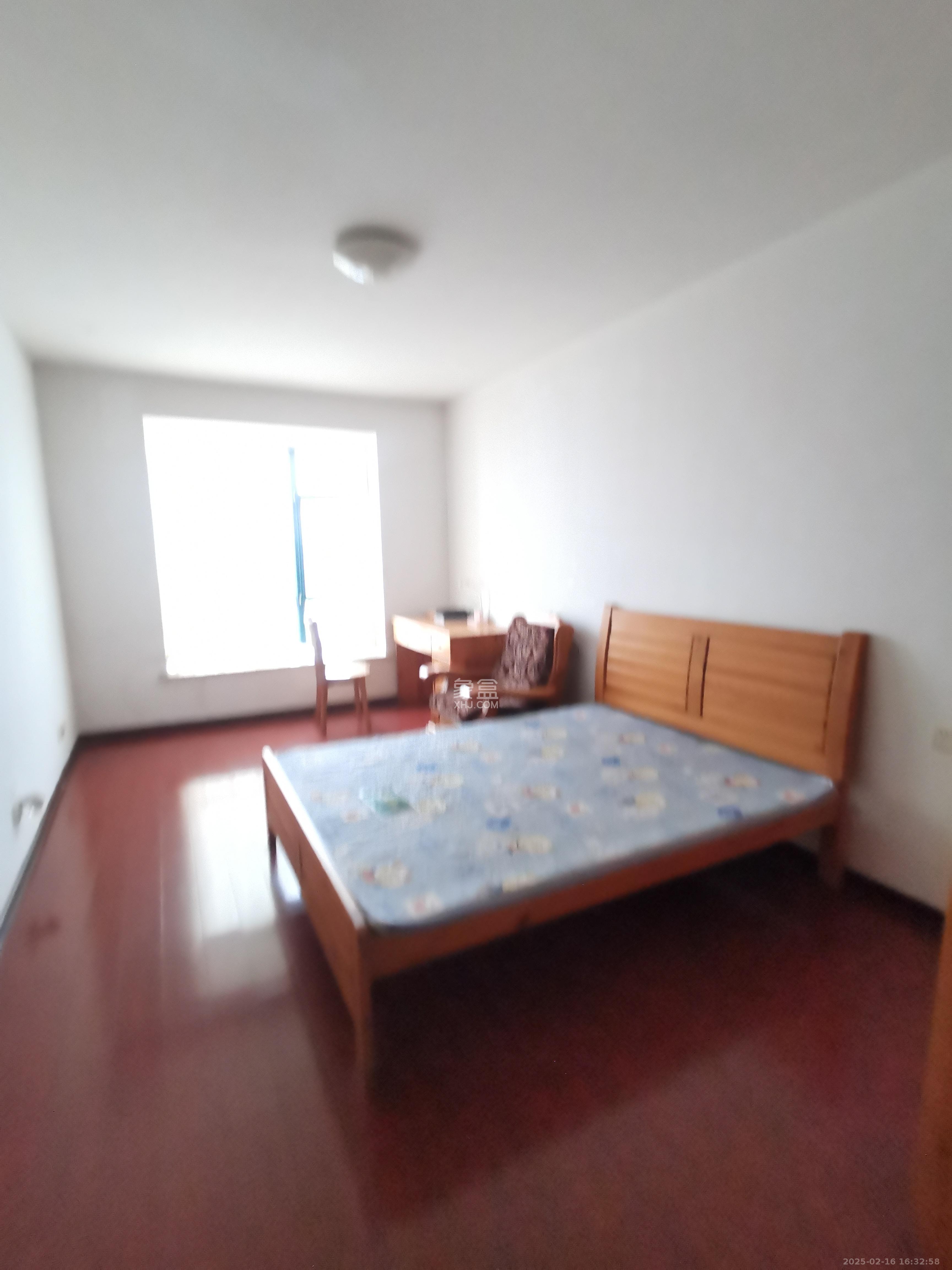 富景园  3室2厅2卫   2500.00元/月小区图