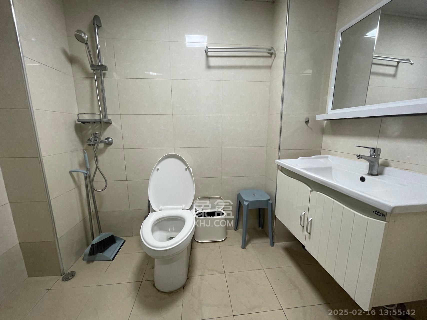 蓝湾国际广场 1室1厅1卫 1600.0元/月 蓝湾国际广场 1室1厅1卫 1600.0元/月室内图