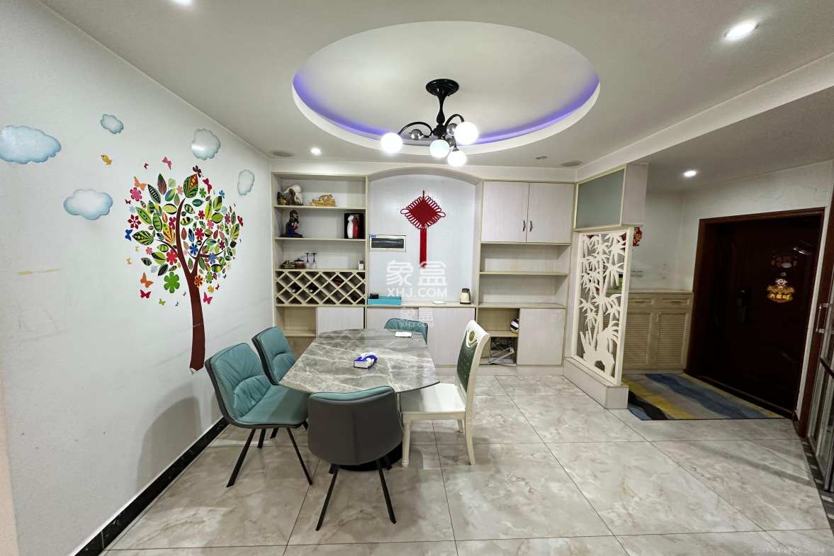 汀湘十里 3室2厅2卫 2600.0元/月 汀湘十里 3室2厅2卫 2600.0元/月室内图