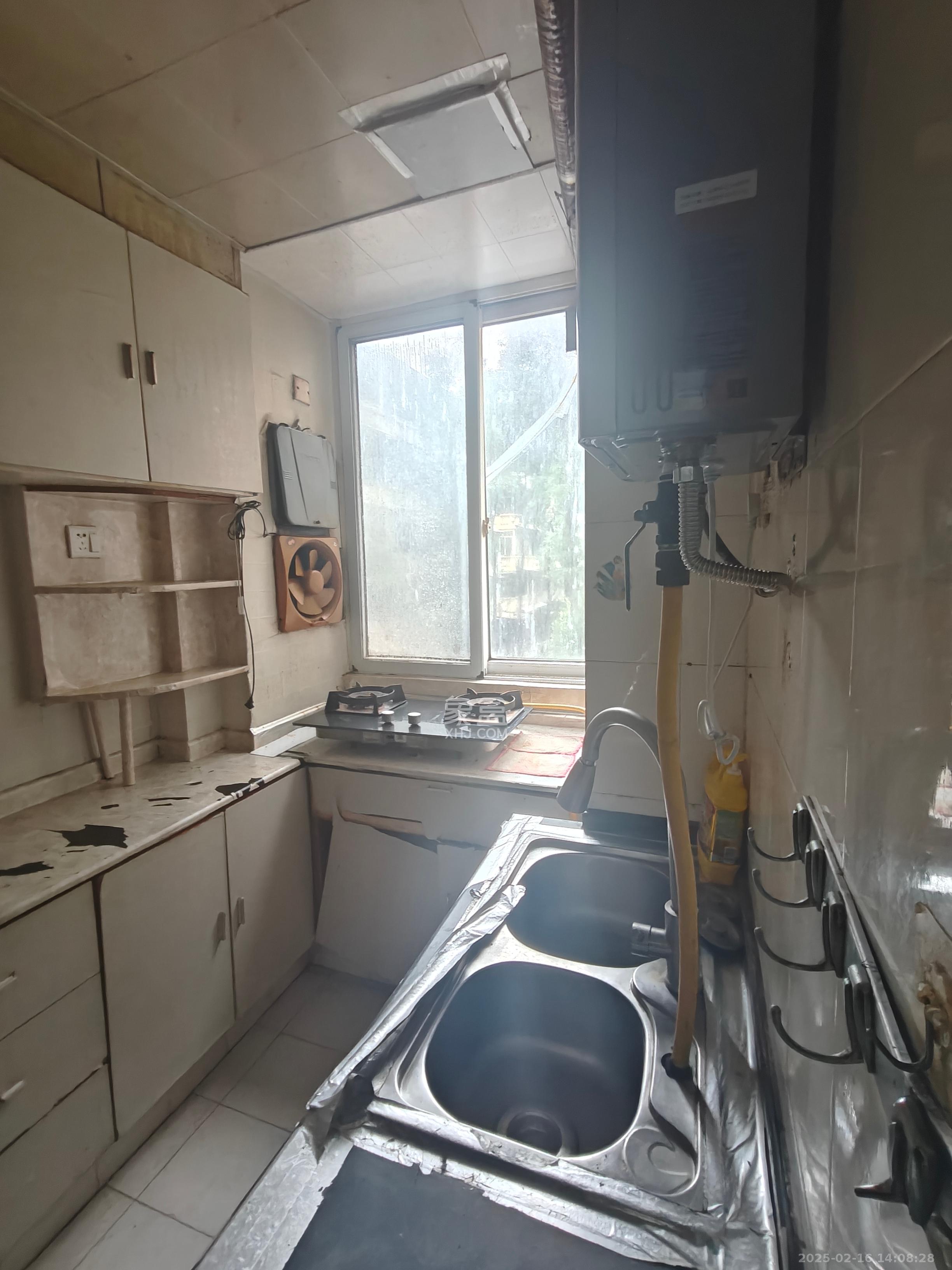 长勘小区 3室1厅1卫 3300.0元/月 长勘小区 3室1厅1卫 3300.0元/月室内图