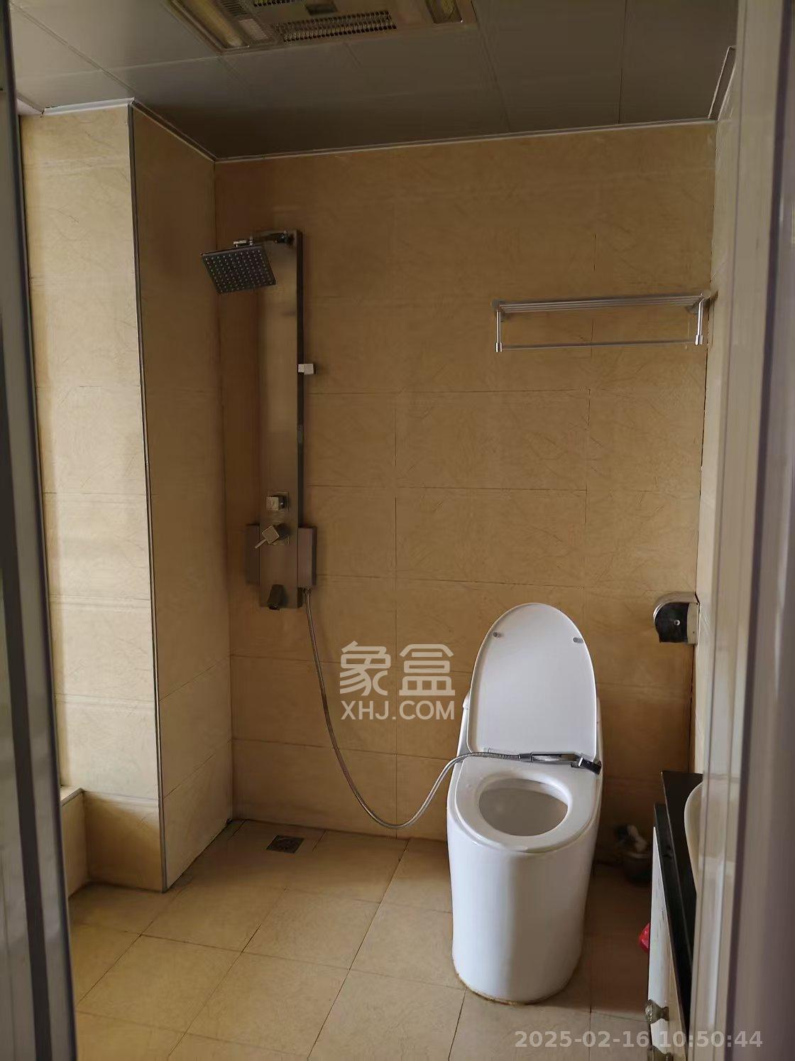 长高圆梦佳苑  4室2厅2卫    2400.0元/月 长高圆梦佳苑  4室2厅2卫    2400.0元/月室内图