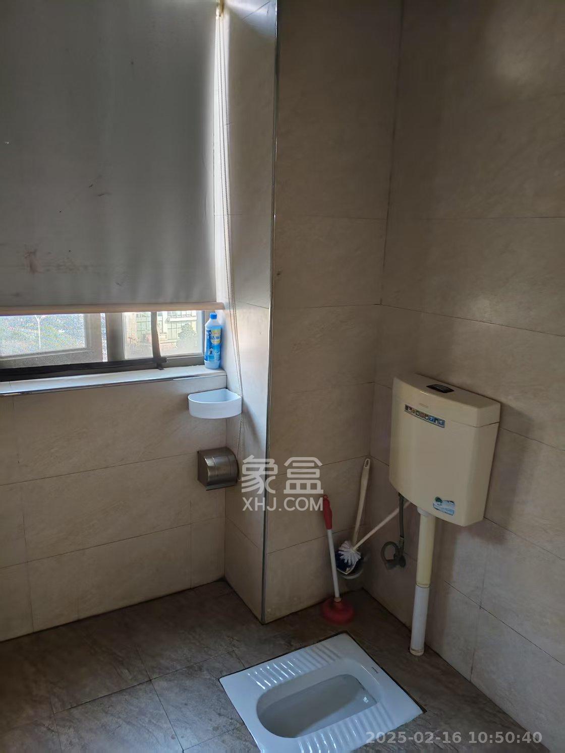 长高圆梦佳苑  4室2厅2卫    2400.0元/月 长高圆梦佳苑  4室2厅2卫    2400.0元/月室内图