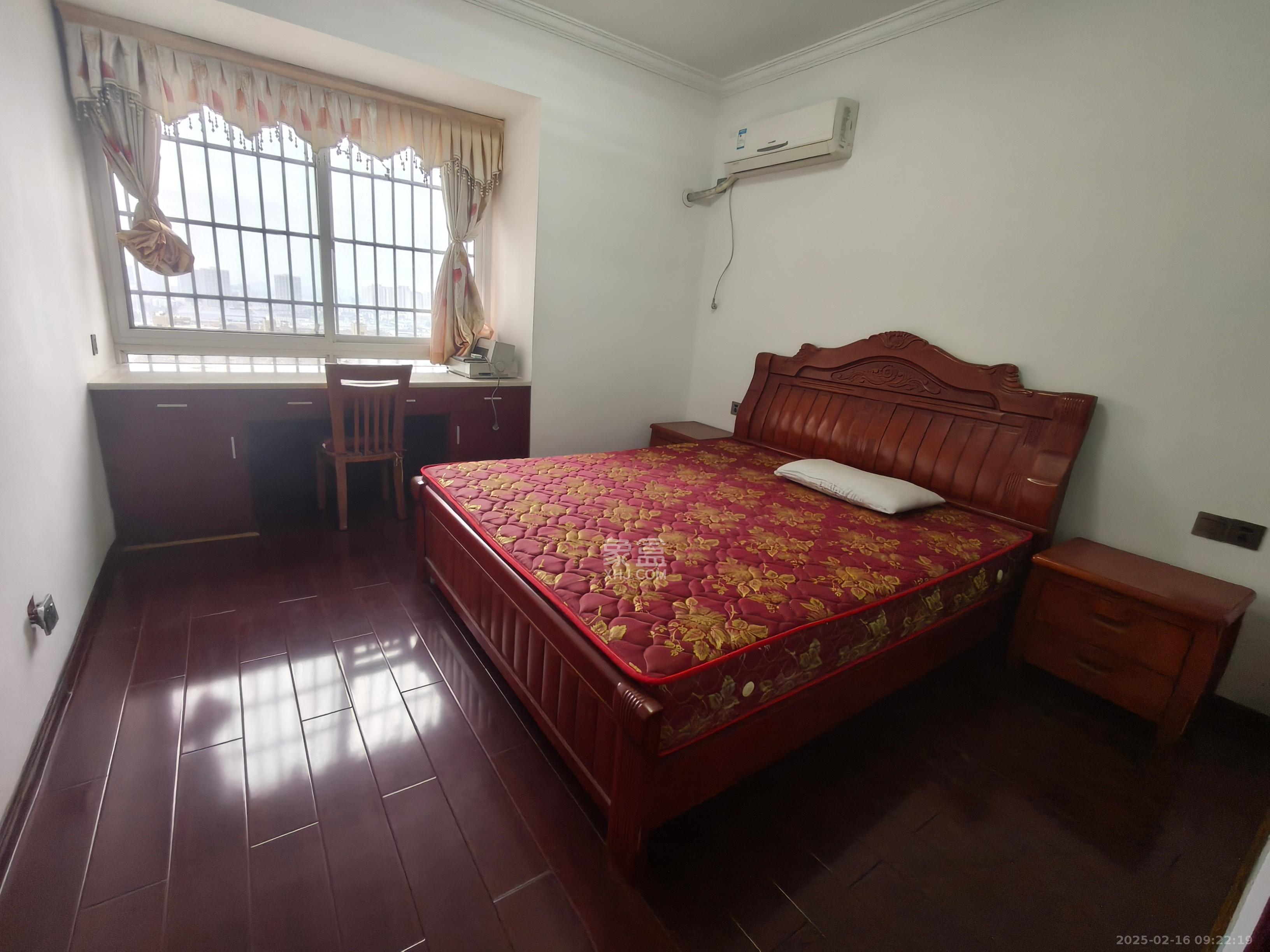 爵士湘 3室2厅1卫 1800.0元/月 爵士湘 3室2厅1卫 1800.0元/月室内图