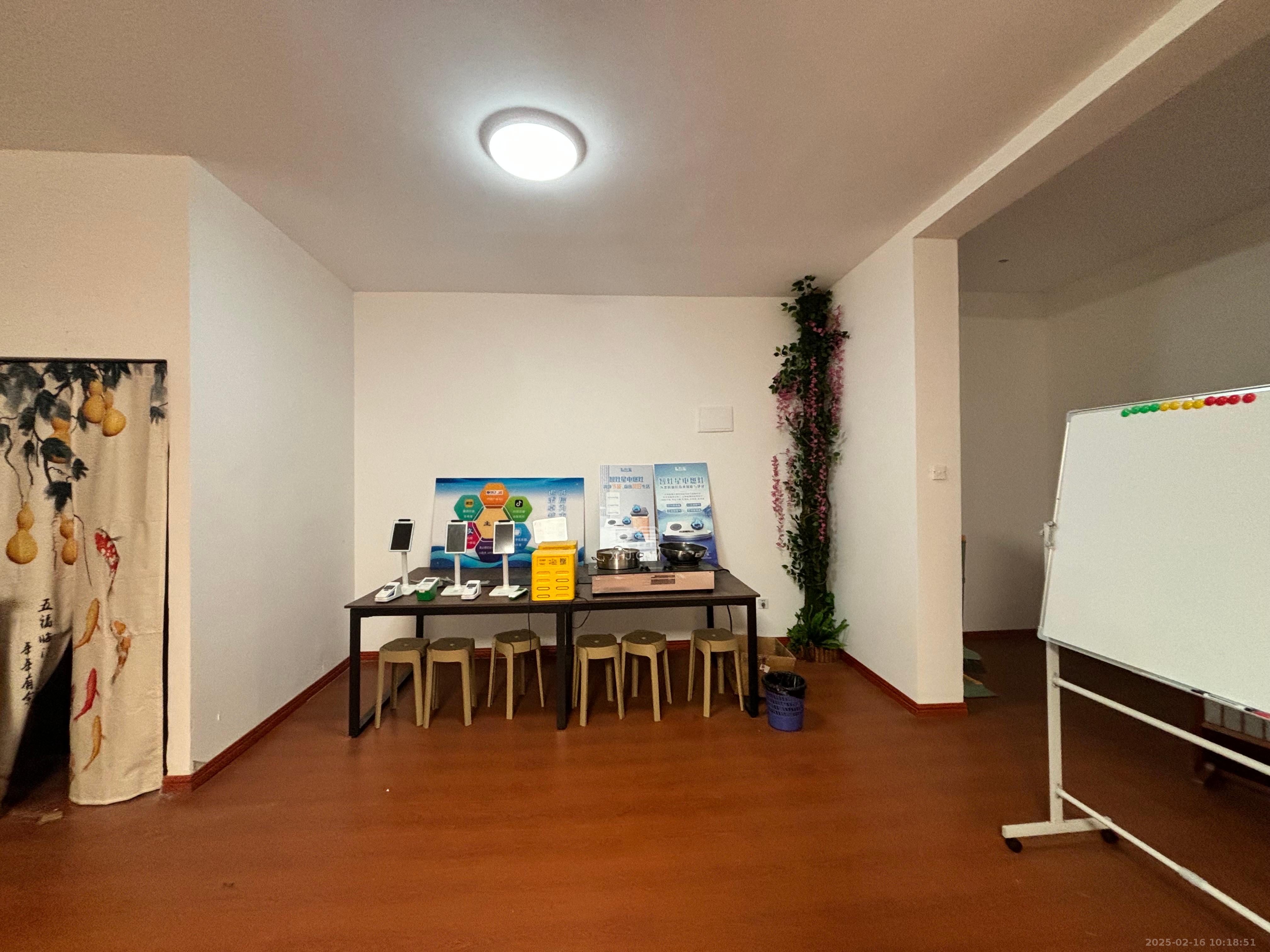 托斯卡纳洋房高层 5室3厅3卫 7500.0元/月 托斯卡纳洋房高层 5室3厅3卫 7500.0元/月室内图