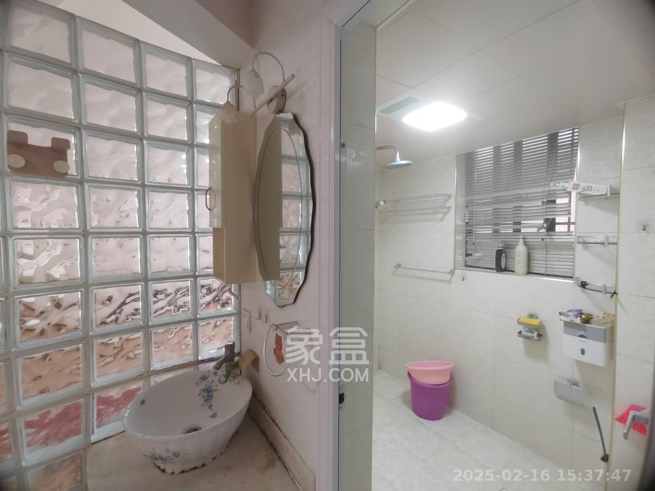 万象新天  2室1厅1卫   2700.00元/月室内图