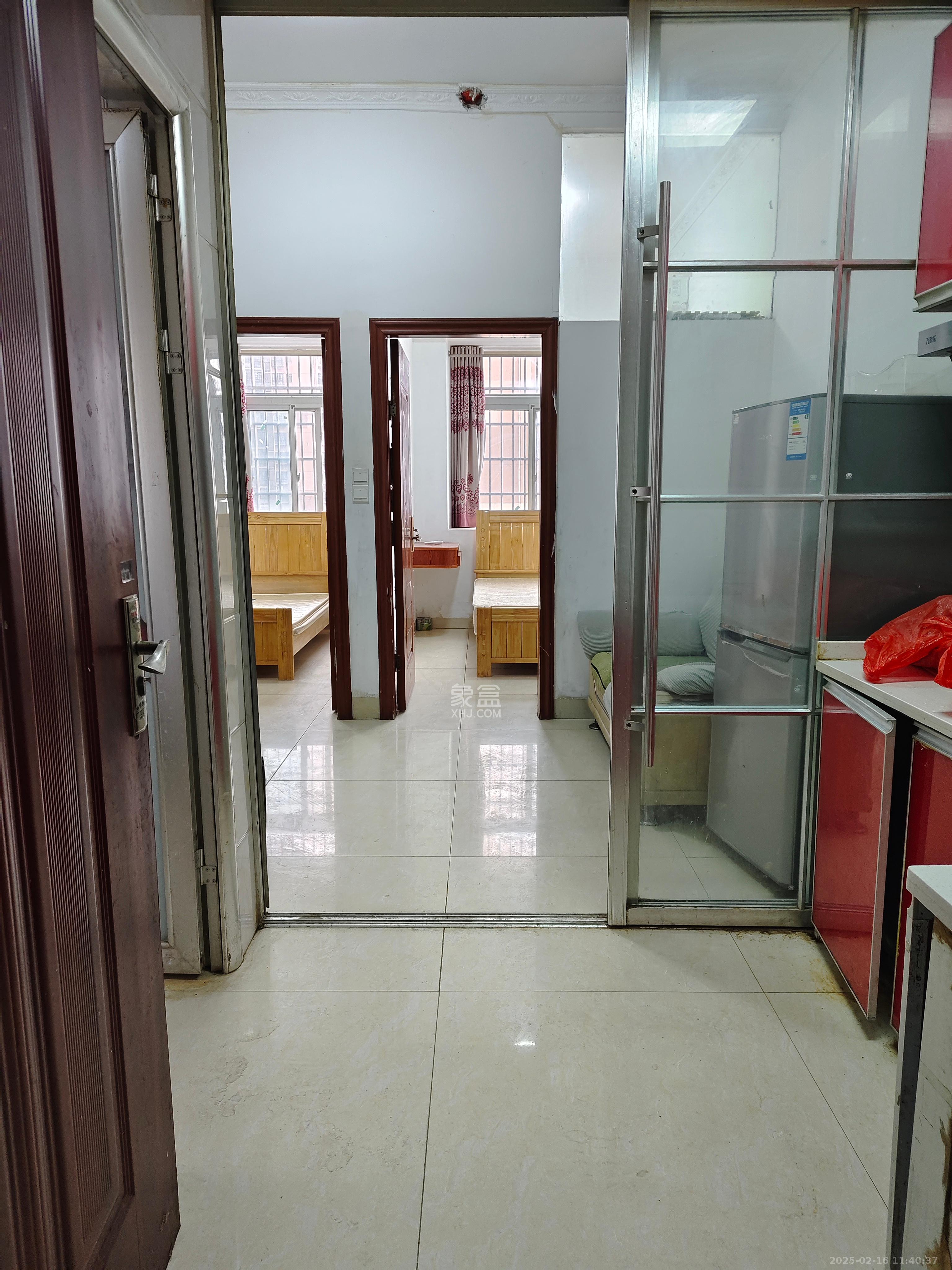 骑龙安置小区 1室1厅1卫 1200.0元/月 骑龙安置小区 1室1厅1卫 1200.0元/月室内图