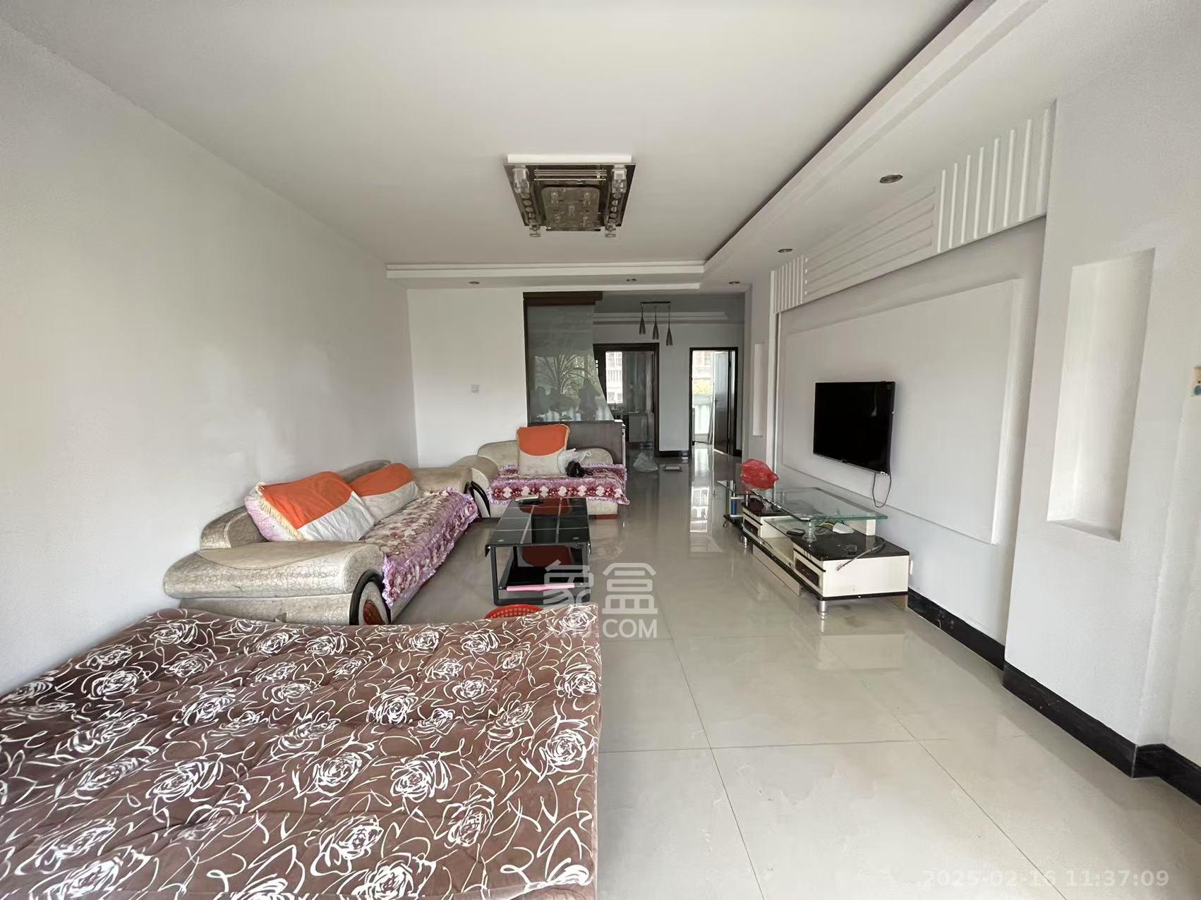 凯富嘉园  2室2厅1卫    1300.0元/月 凯富嘉园  2室2厅1卫    1300.0元/月室内图