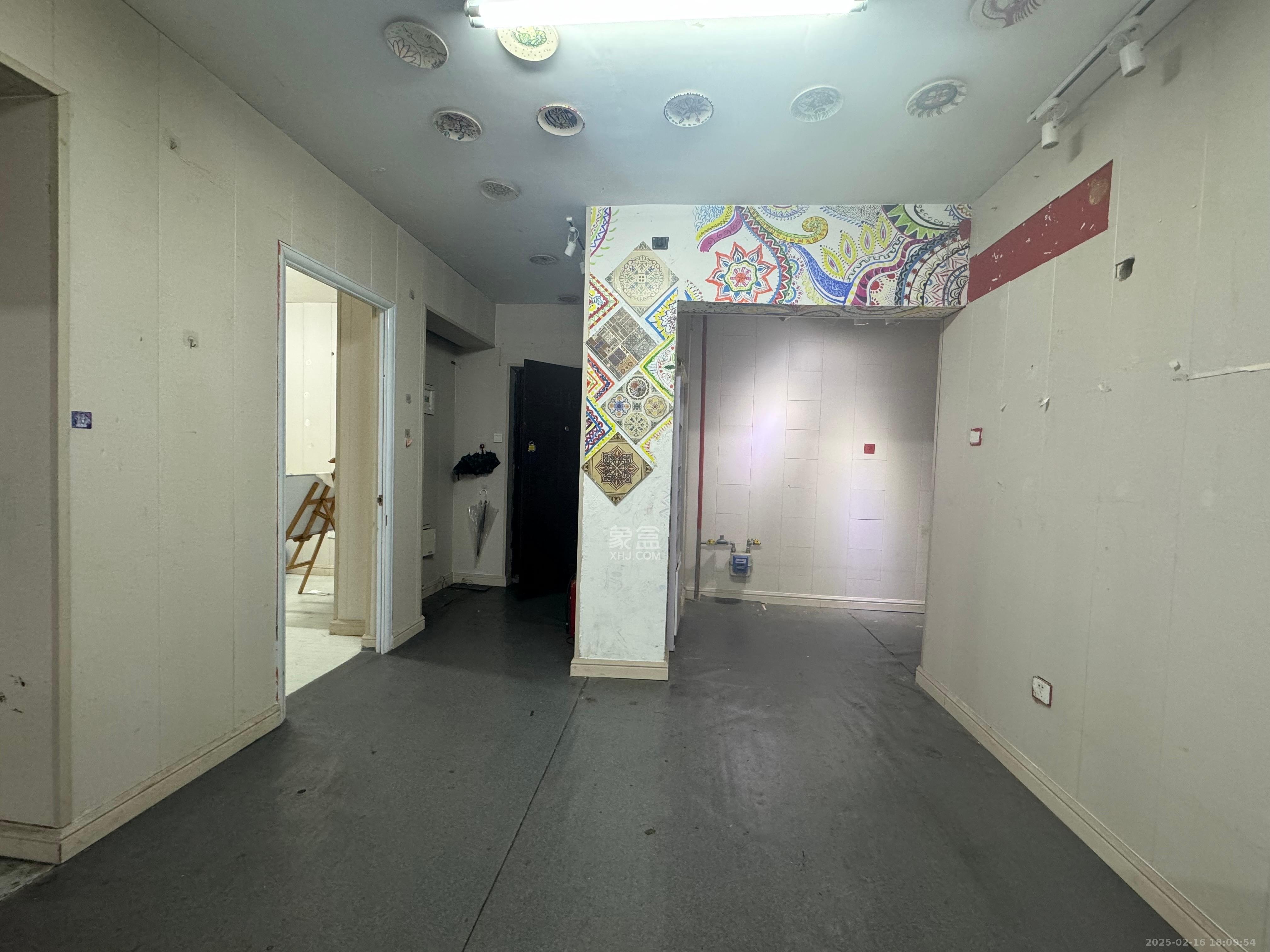 华润五彩城 1室1厅1卫 2000.0元/月 华润五彩城 1室1厅1卫 2000.0元/月室内图