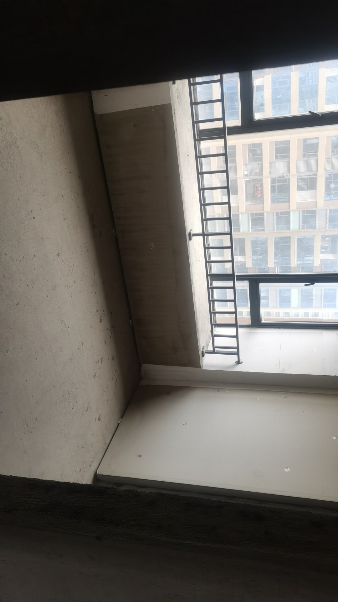 宁邦中心（二期公园里）  4室2厅2卫    98.8万客厅