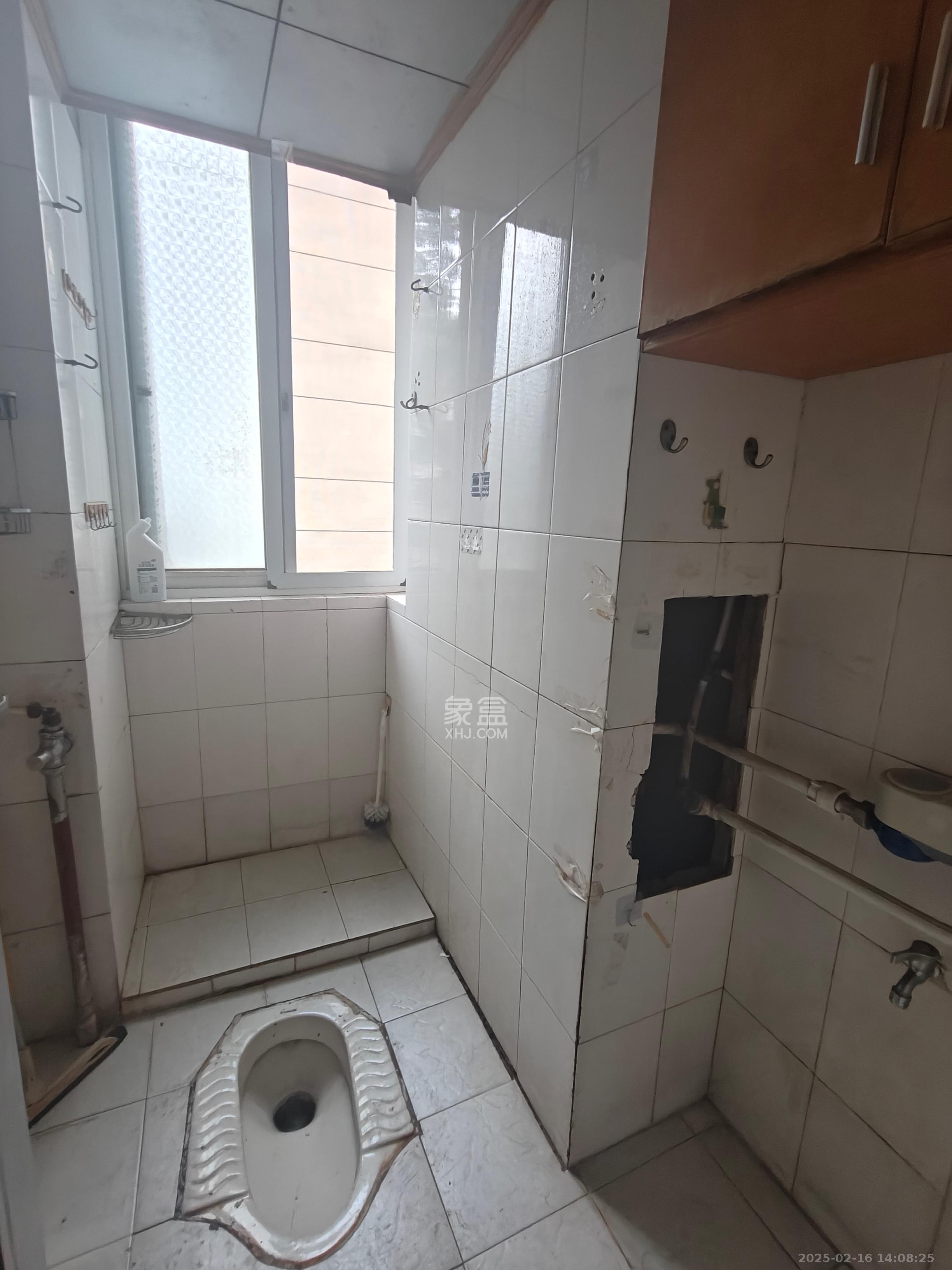 长勘小区 3室1厅1卫 3300.0元/月 长勘小区 3室1厅1卫 3300.0元/月室内图