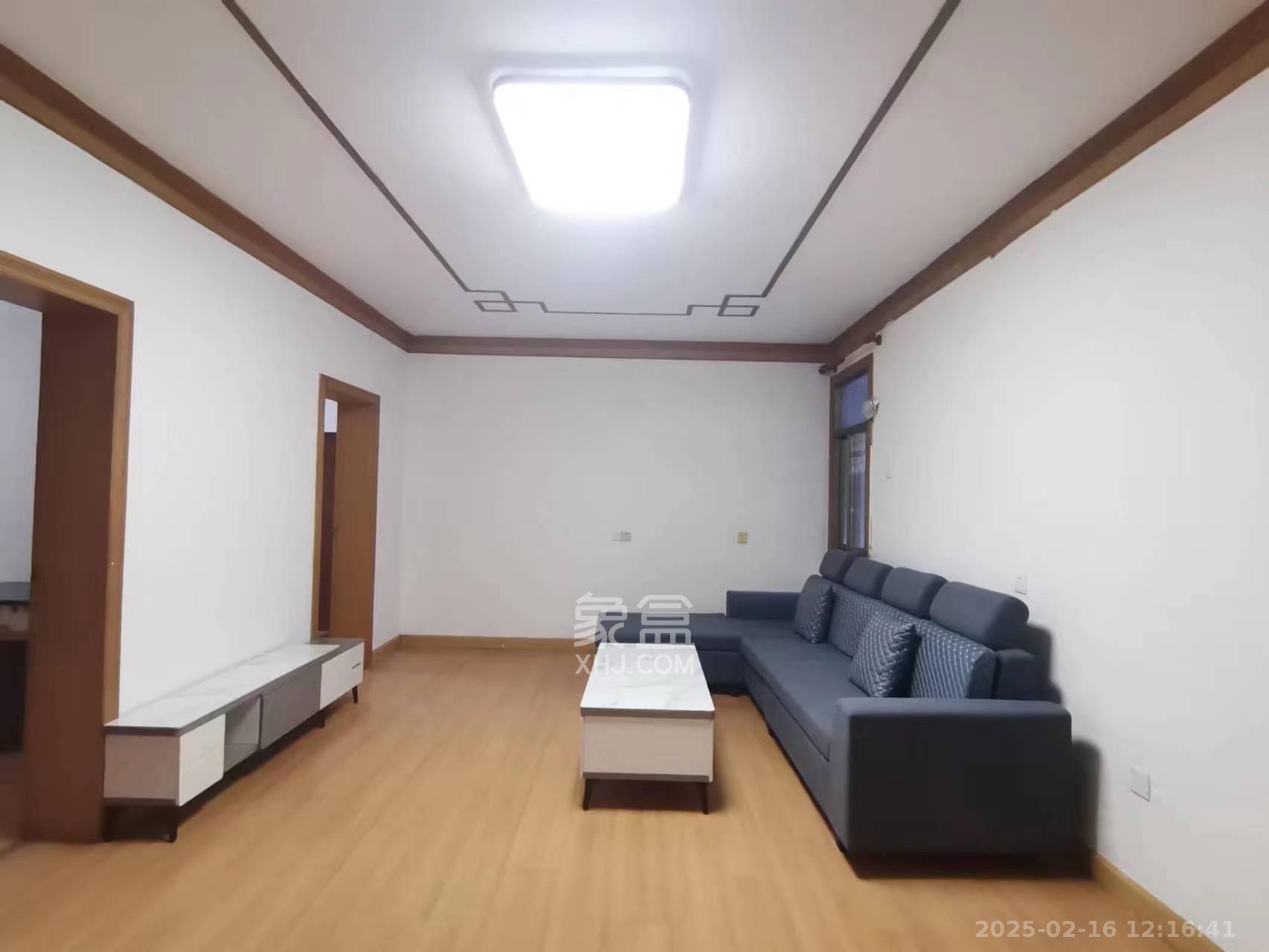 航天大院 3室2厅1卫 1700.0元/月 航天大院 3室2厅1卫 1700.0元/月室内图