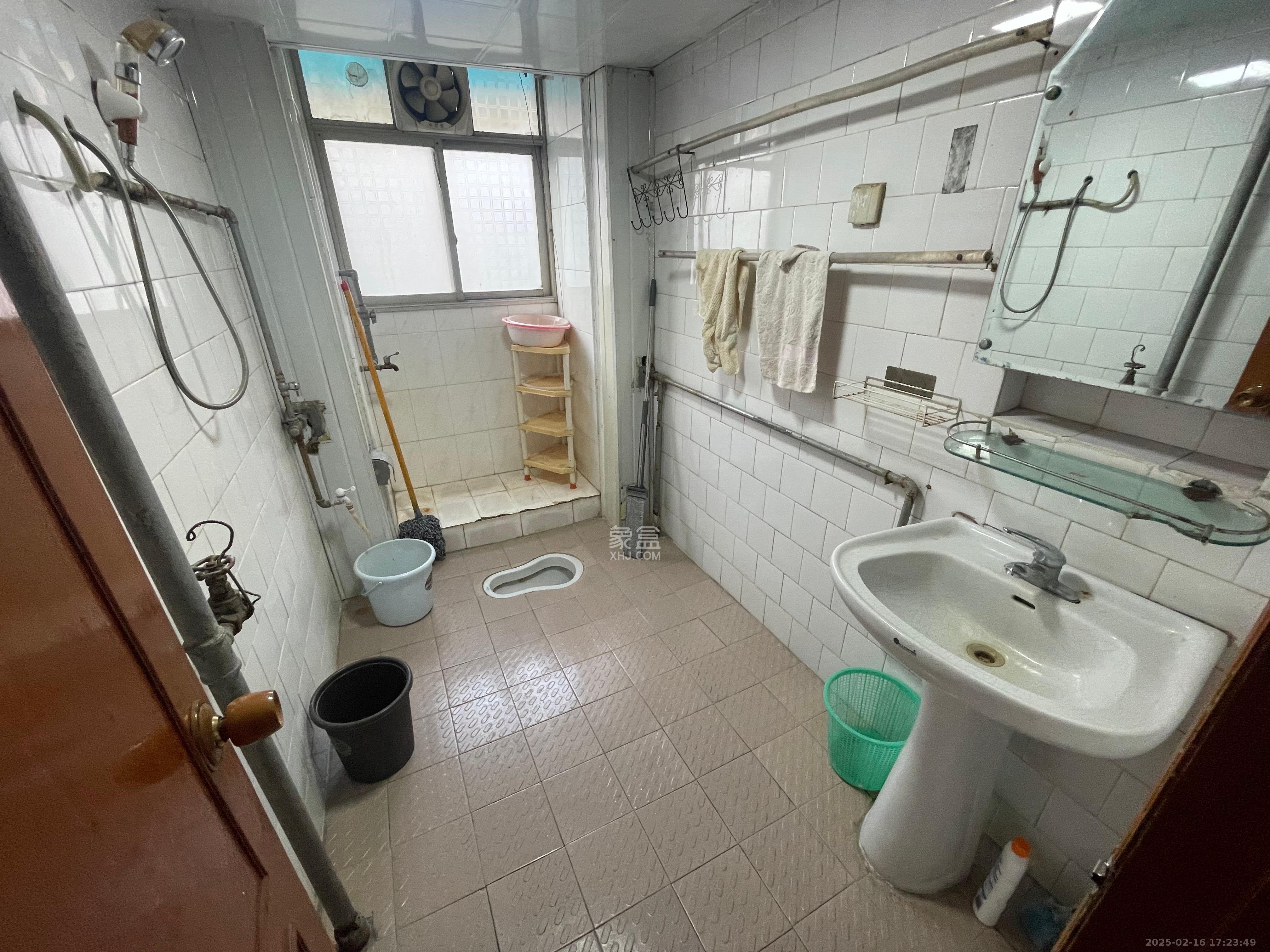 东风一村社区房(王家垅) 3室1厅1卫 2000.0元/月 东风一村社区房(王家垅) 3室1厅1卫 2000.0元/月室内图