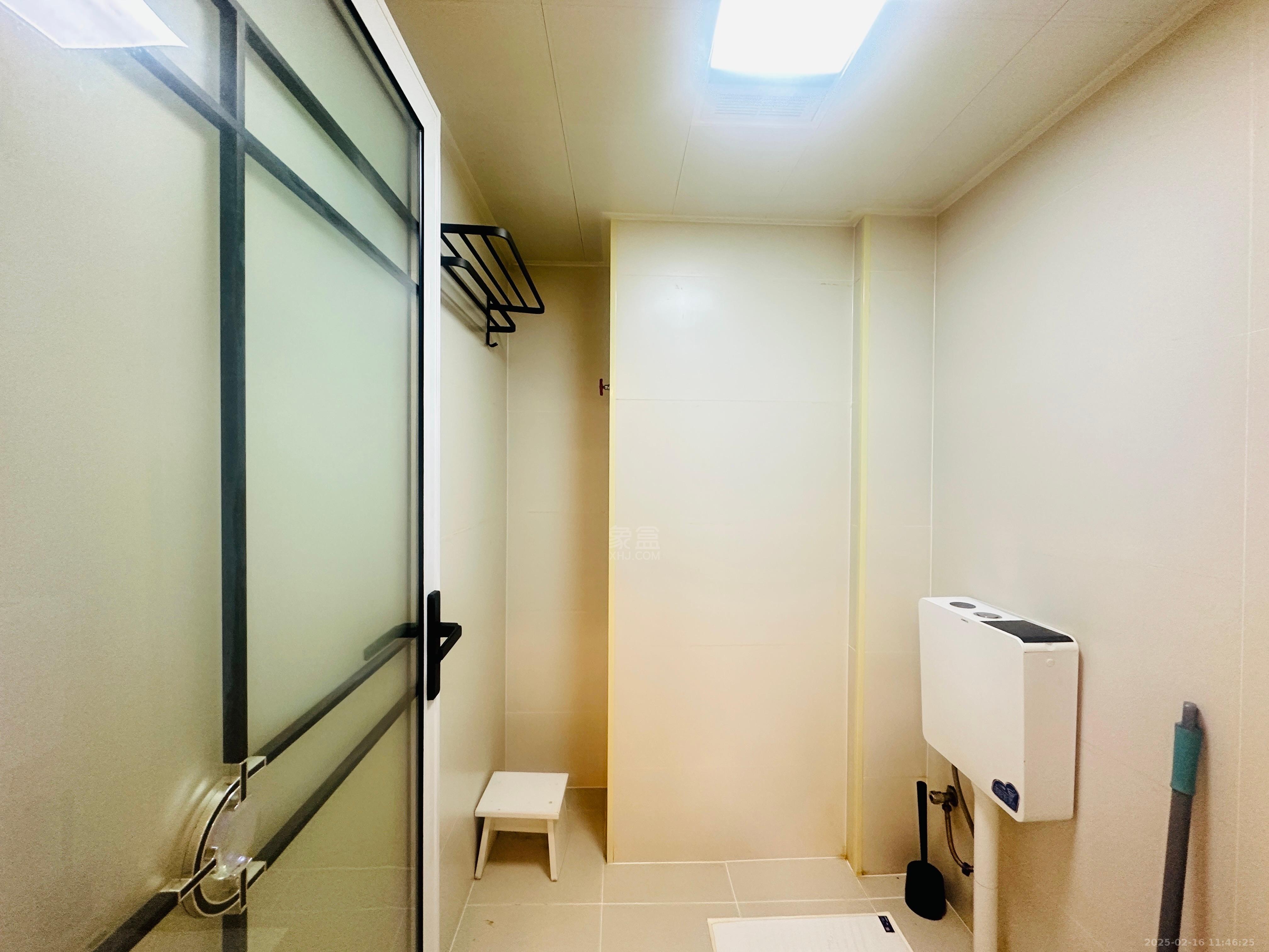 融城优生活大厦  1室1厅1卫    1600.0元/月 融城优生活大厦  1室1厅1卫    1600.0元/月室内图