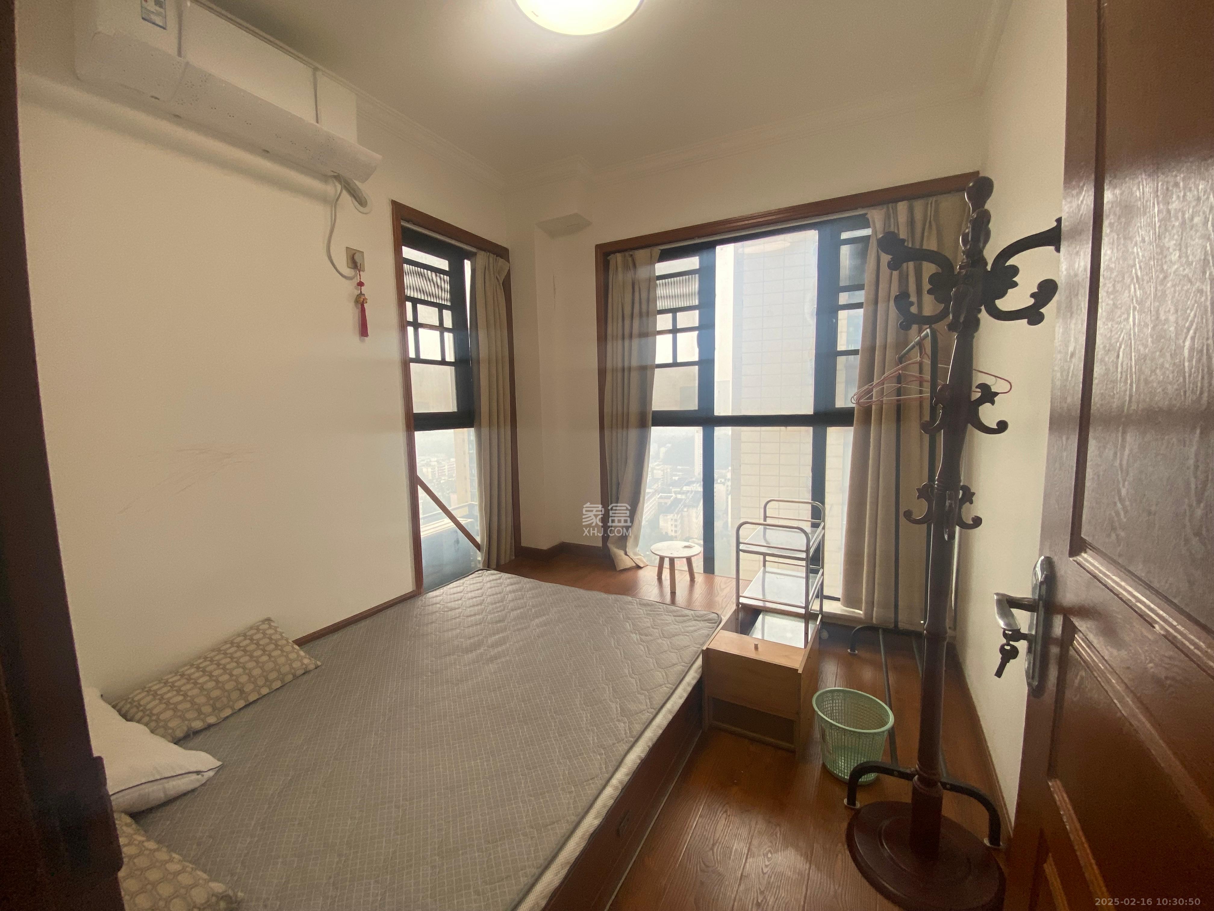 荣盛花语书苑 3室2厅1卫 2800.0元/月 荣盛花语书苑 3室2厅1卫 2800.0元/月室内图