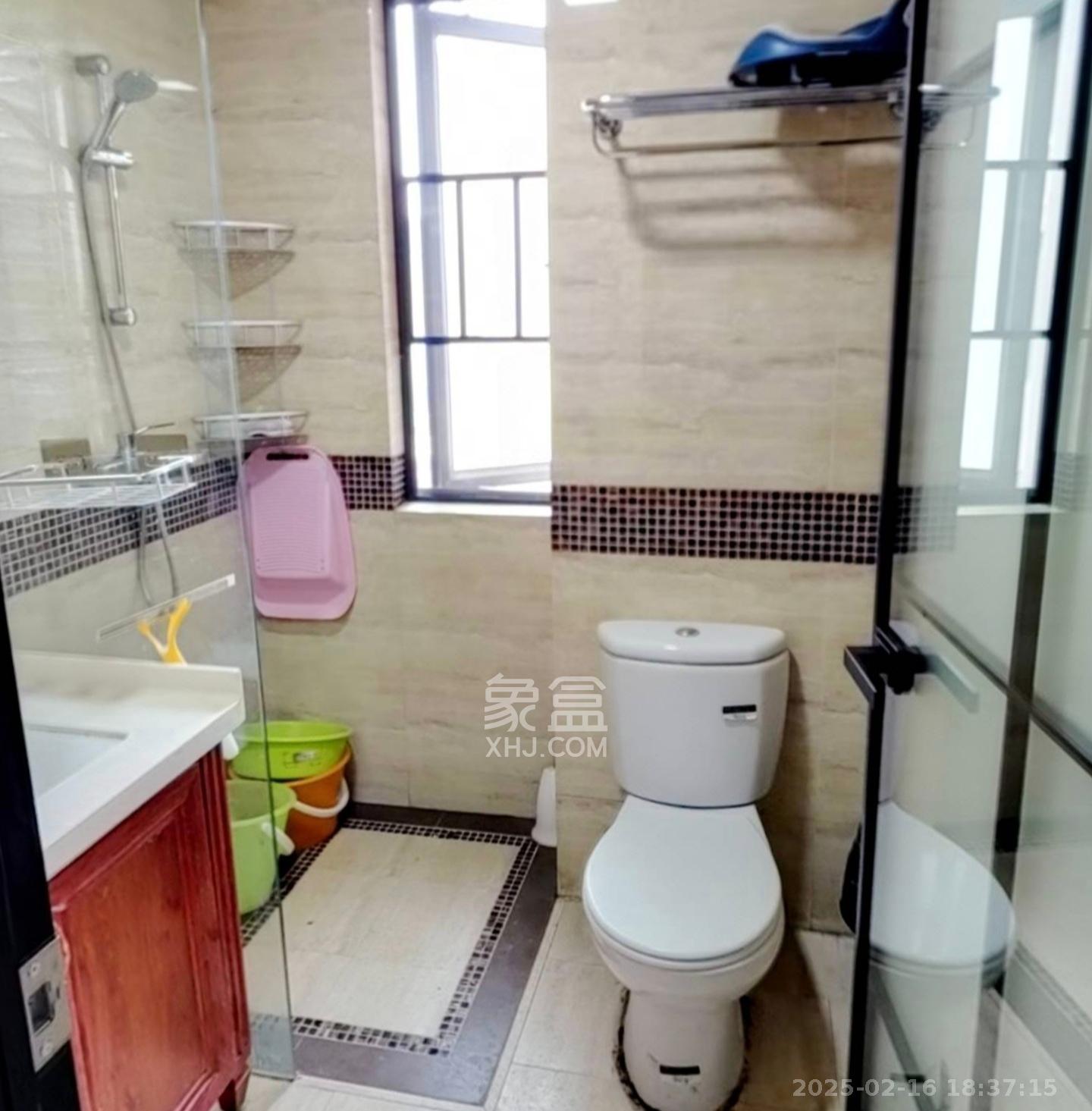 万科金域华府一期  3室2厅1卫    2700.0元/月 万科金域华府一期  3室2厅1卫    2700.0元/月室内图