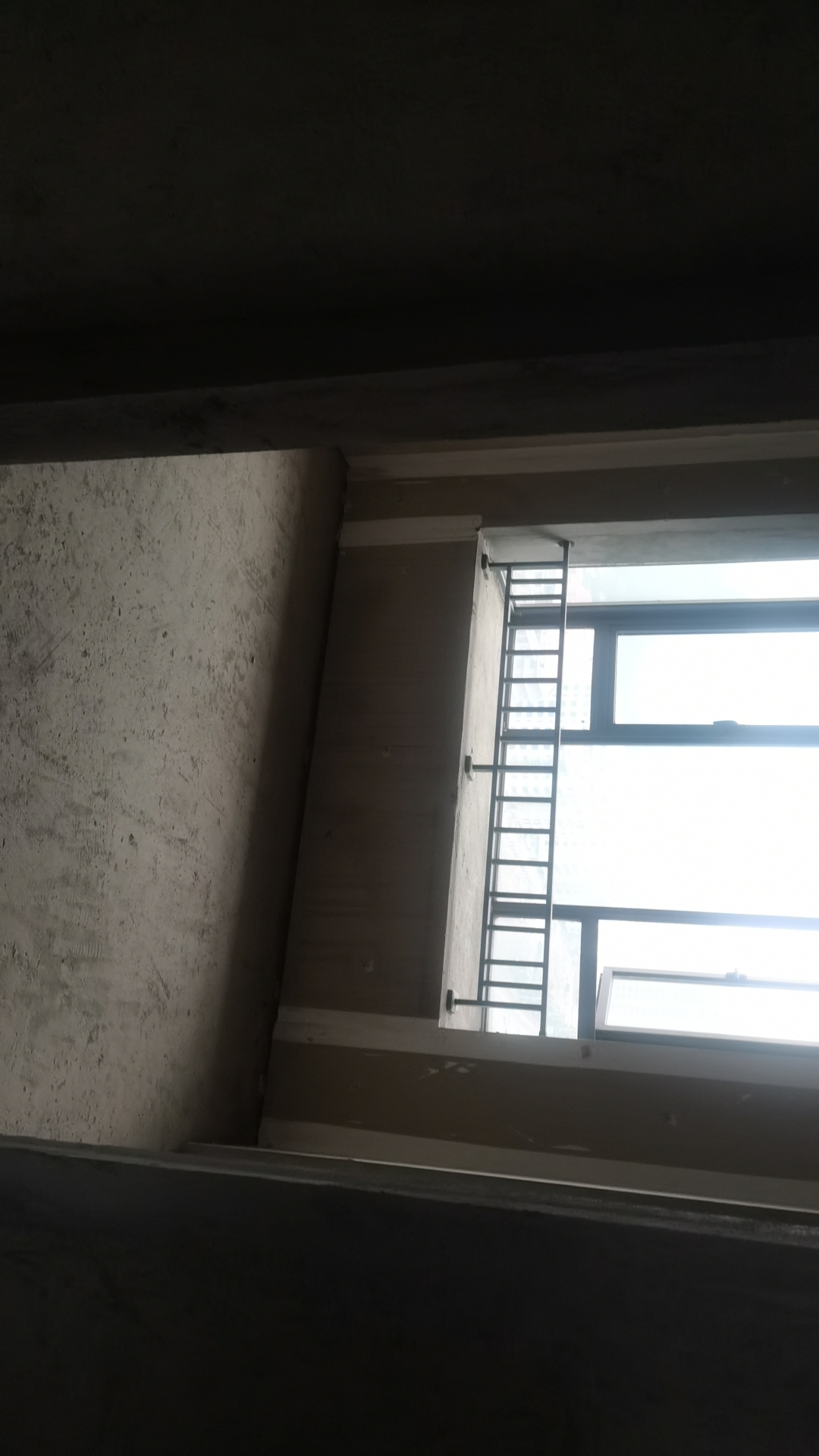 宁邦中心（二期公园里）  4室2厅2卫    98.8万客厅