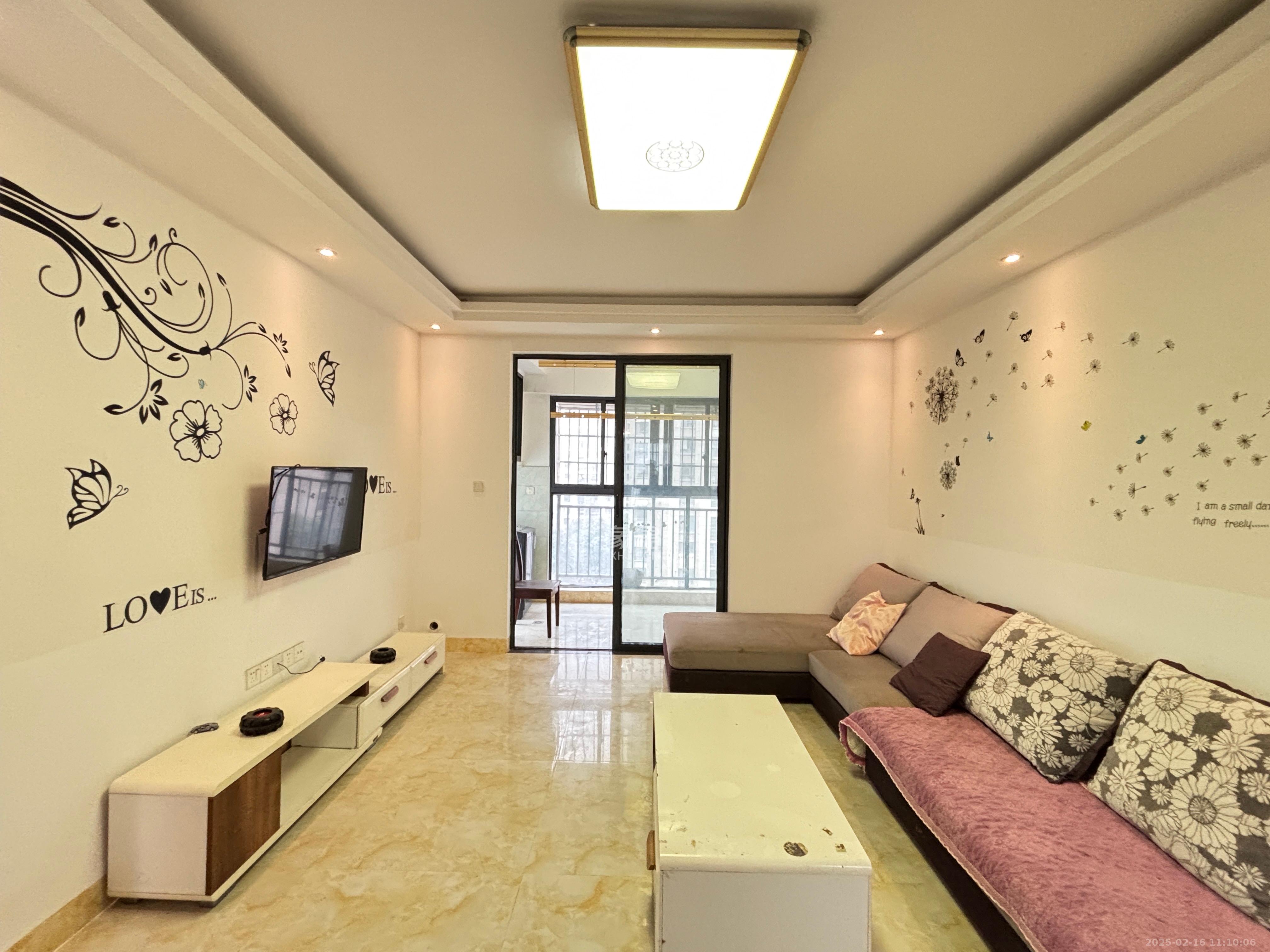 印山蓝色海岸  3室1厅1卫    2100.0元/月 印山蓝色海岸  3室1厅1卫    2100.0元/月