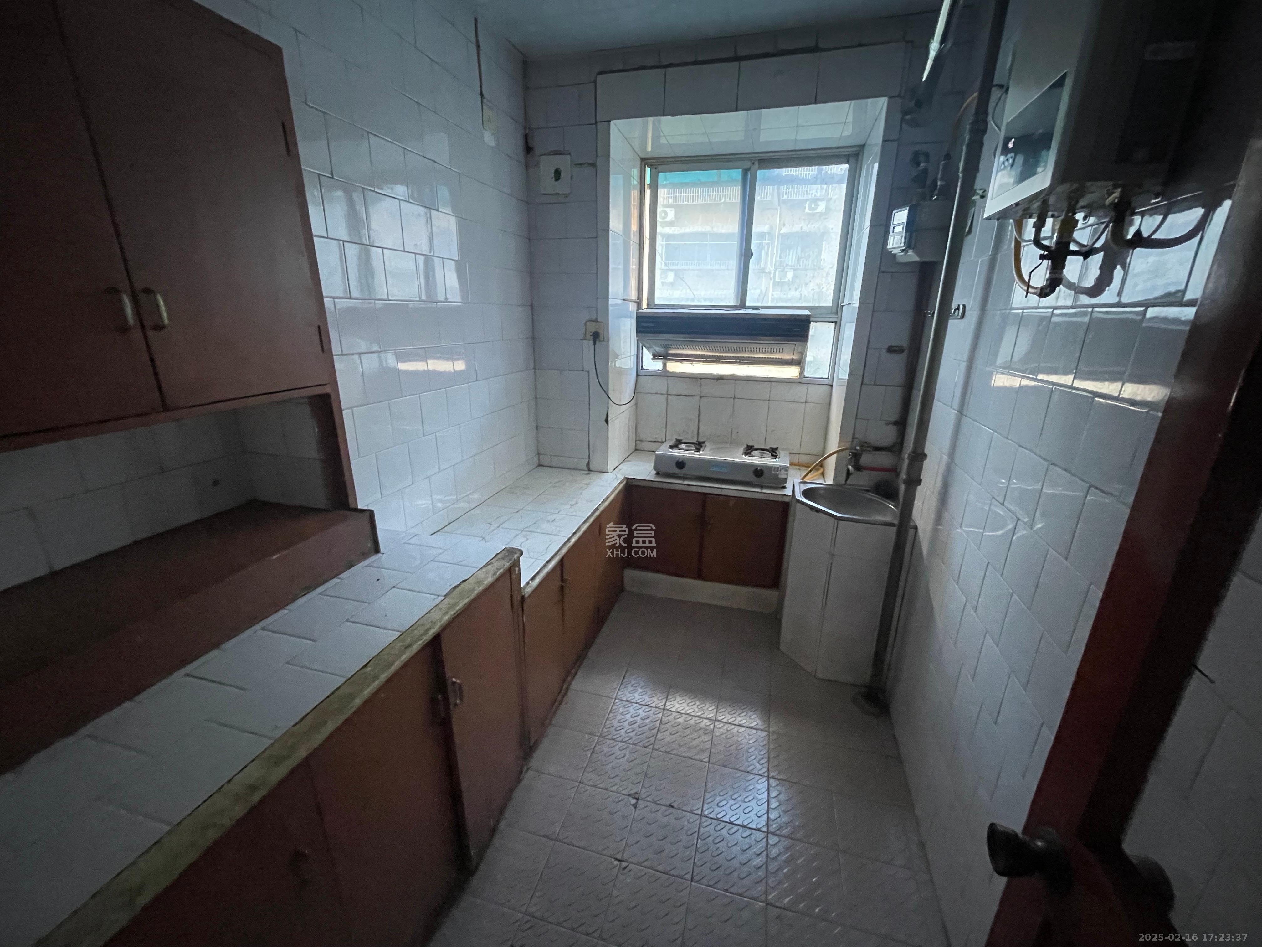 东风一村社区房(王家垅) 3室1厅1卫 2000.0元/月 东风一村社区房(王家垅) 3室1厅1卫 2000.0元/月室内图