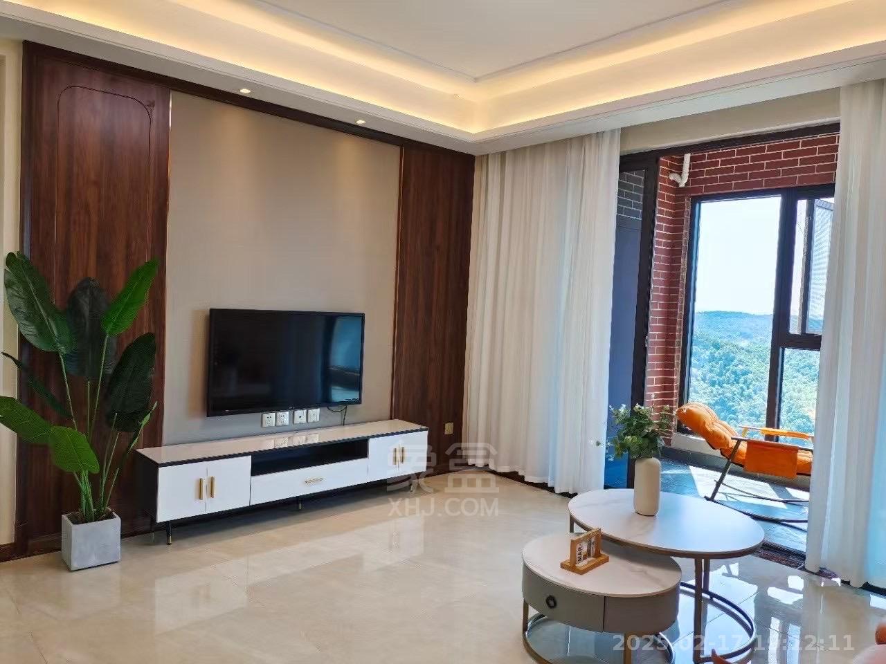 翡翠公园(北大资源) 4室2厅2卫 3200.0元/月 翡翠公园(北大资源) 4室2厅2卫 3200.0元/月室内图