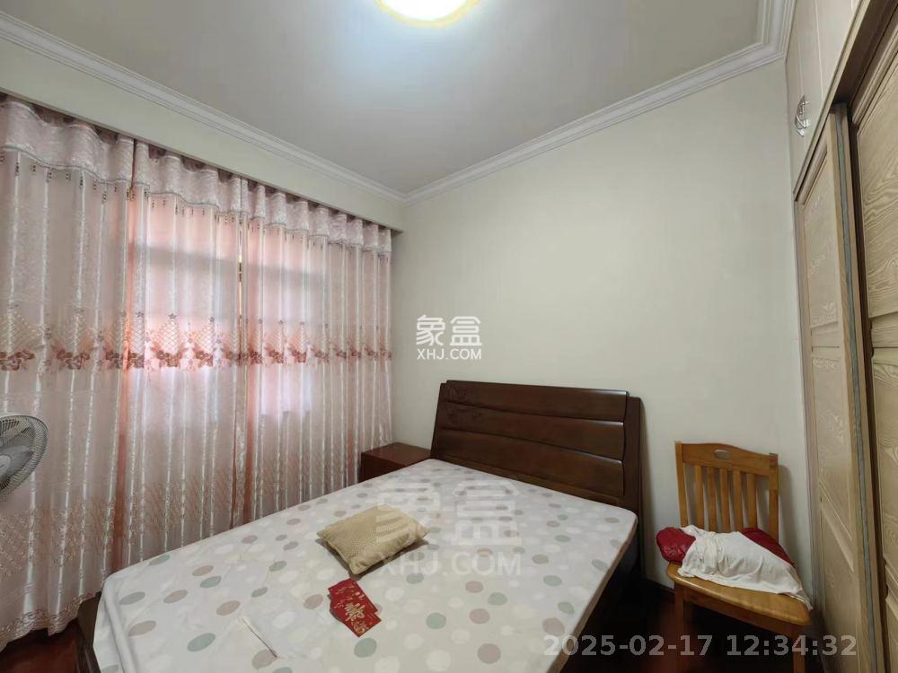 康桥美郡  3室2厅2卫   1900.00元/月室内图