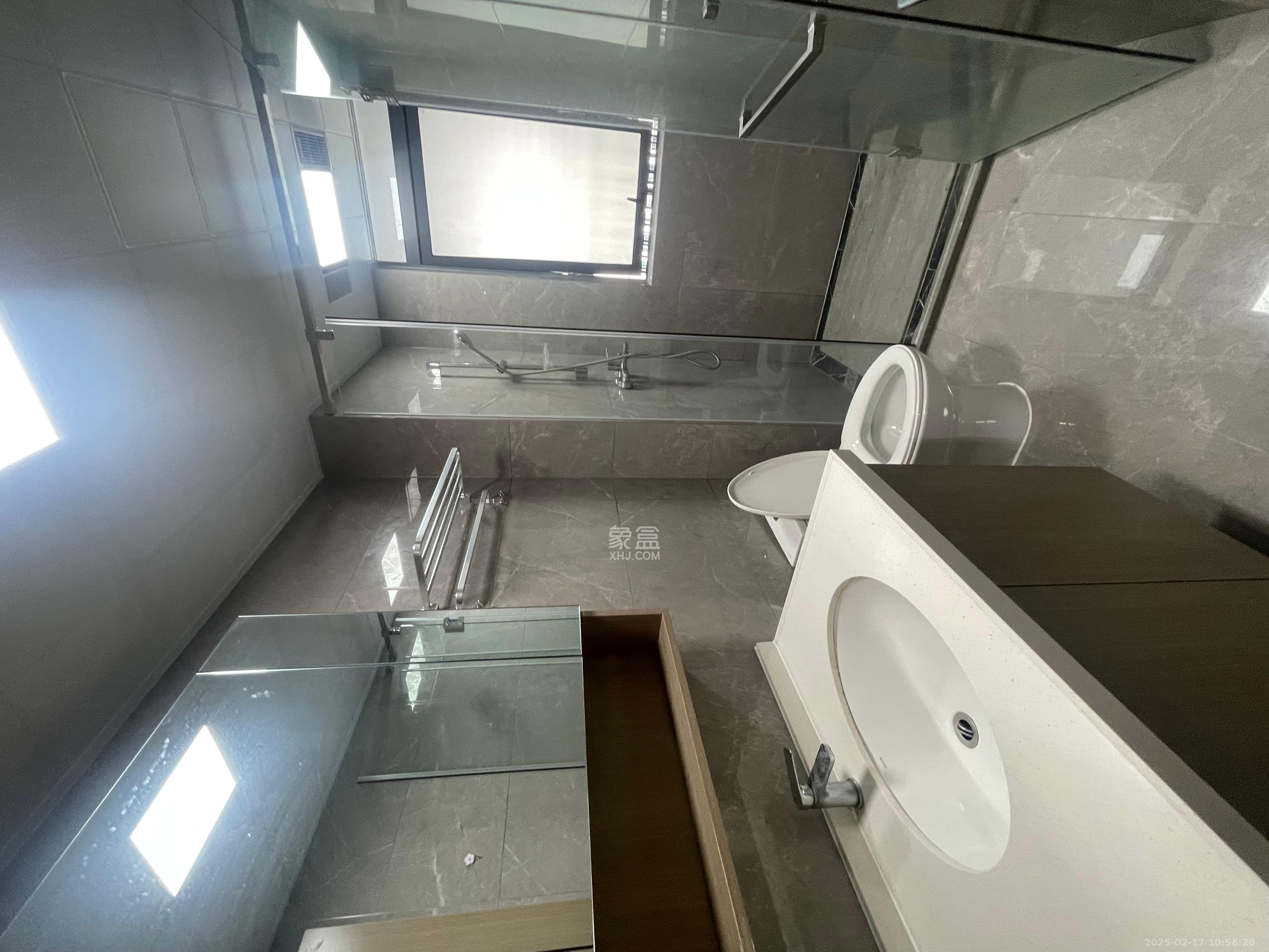 梅溪枫林  3室2厅2卫    2900.0元/月室内图