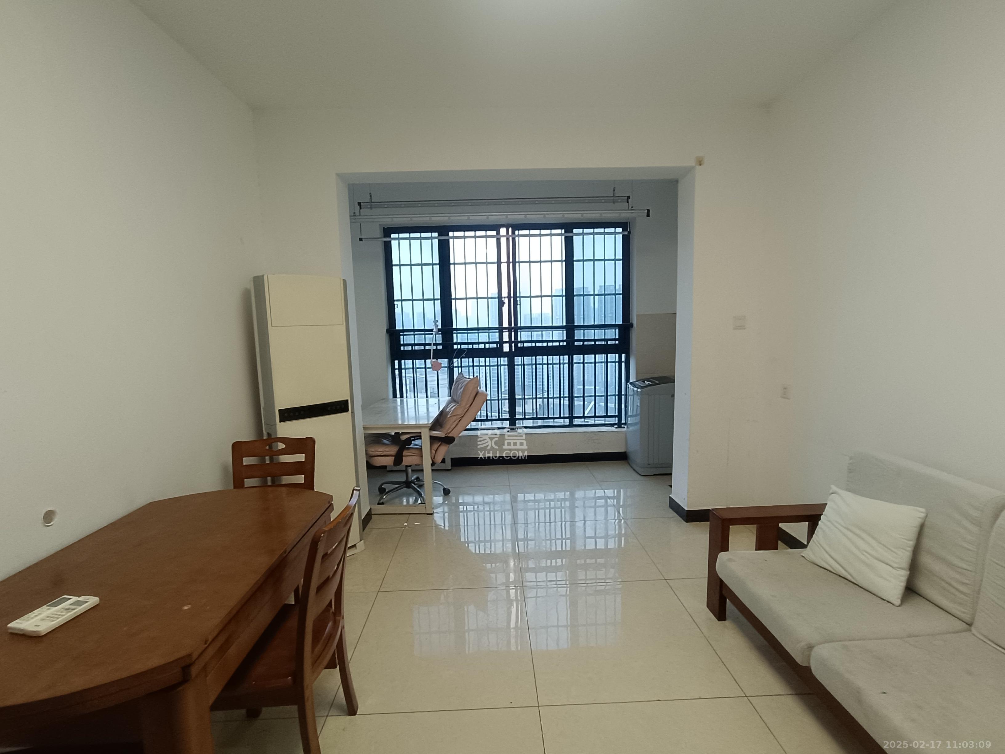 滨江海棠湾  3室1厅1卫   1700.00元/月室内图