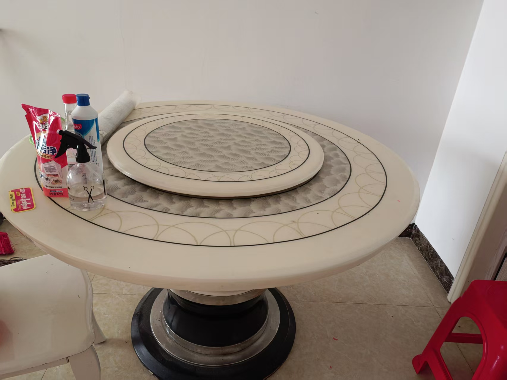 上尚城 4室2厅2卫 2000.0元/月 上尚城 4室2厅2卫 2000.0元/月室内图