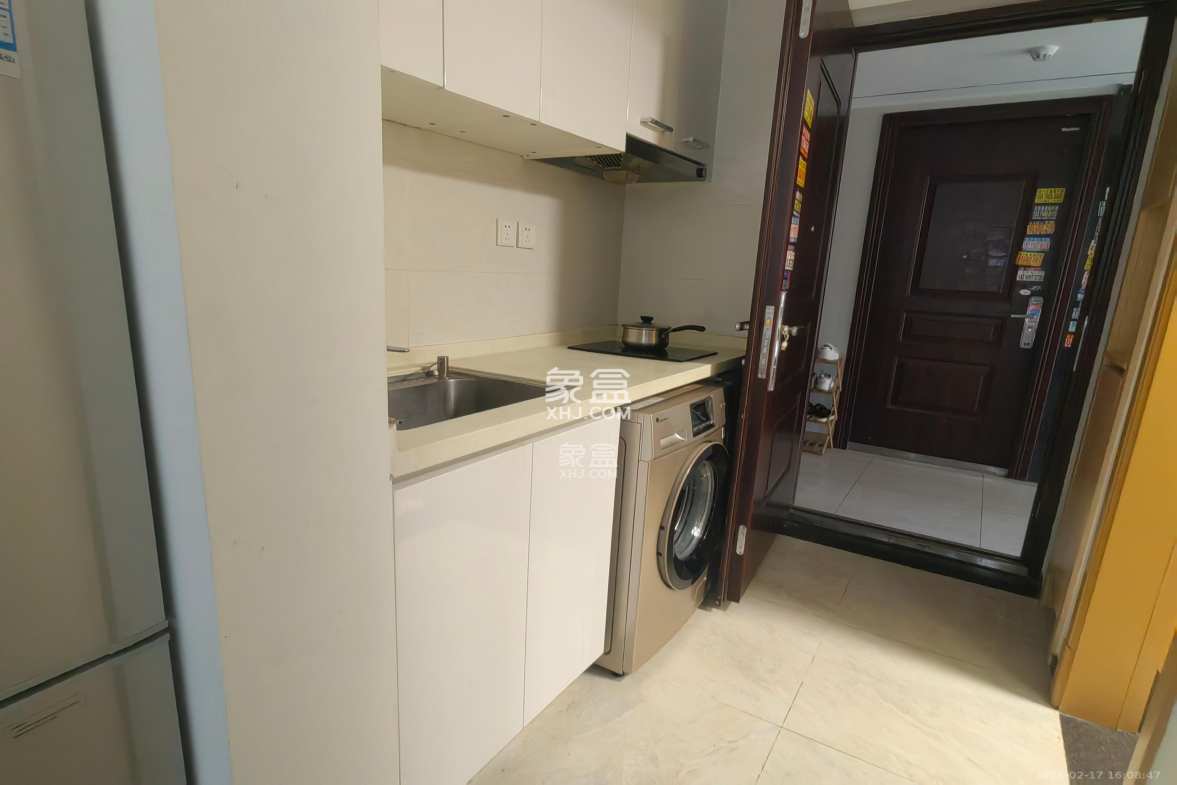 中海国际二期  1室1厅1卫    1300.0元/月 中海国际二期  1室1厅1卫    1300.0元/月室内图