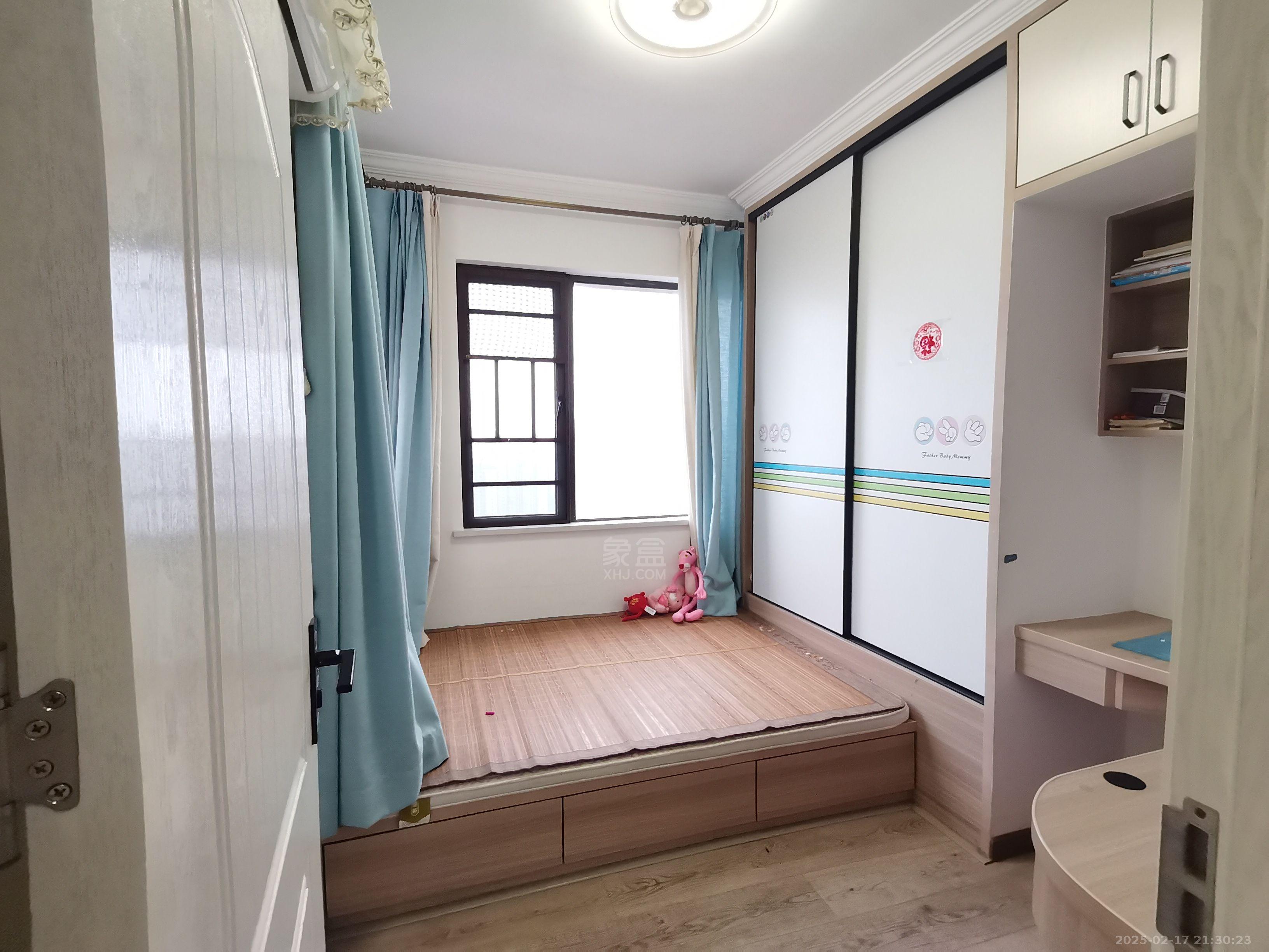 佳兆业金域天下二期 4室2厅2卫 2900.0元/月 佳兆业金域天下二期 4室2厅2卫 2900.0元/月室内图