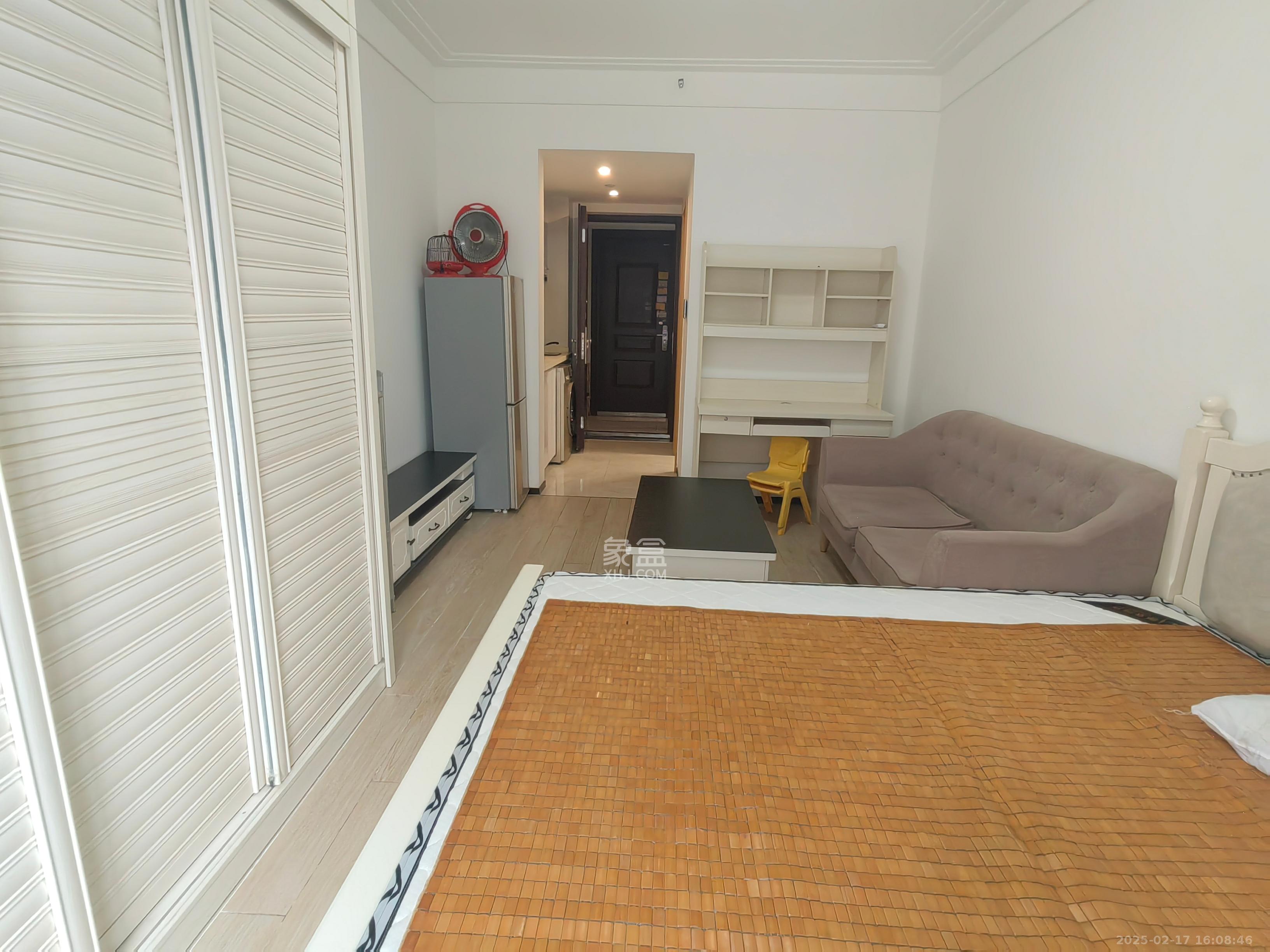 中海国际二期  1室1厅1卫    1300.0元/月 中海国际二期  1室1厅1卫    1300.0元/月室内图