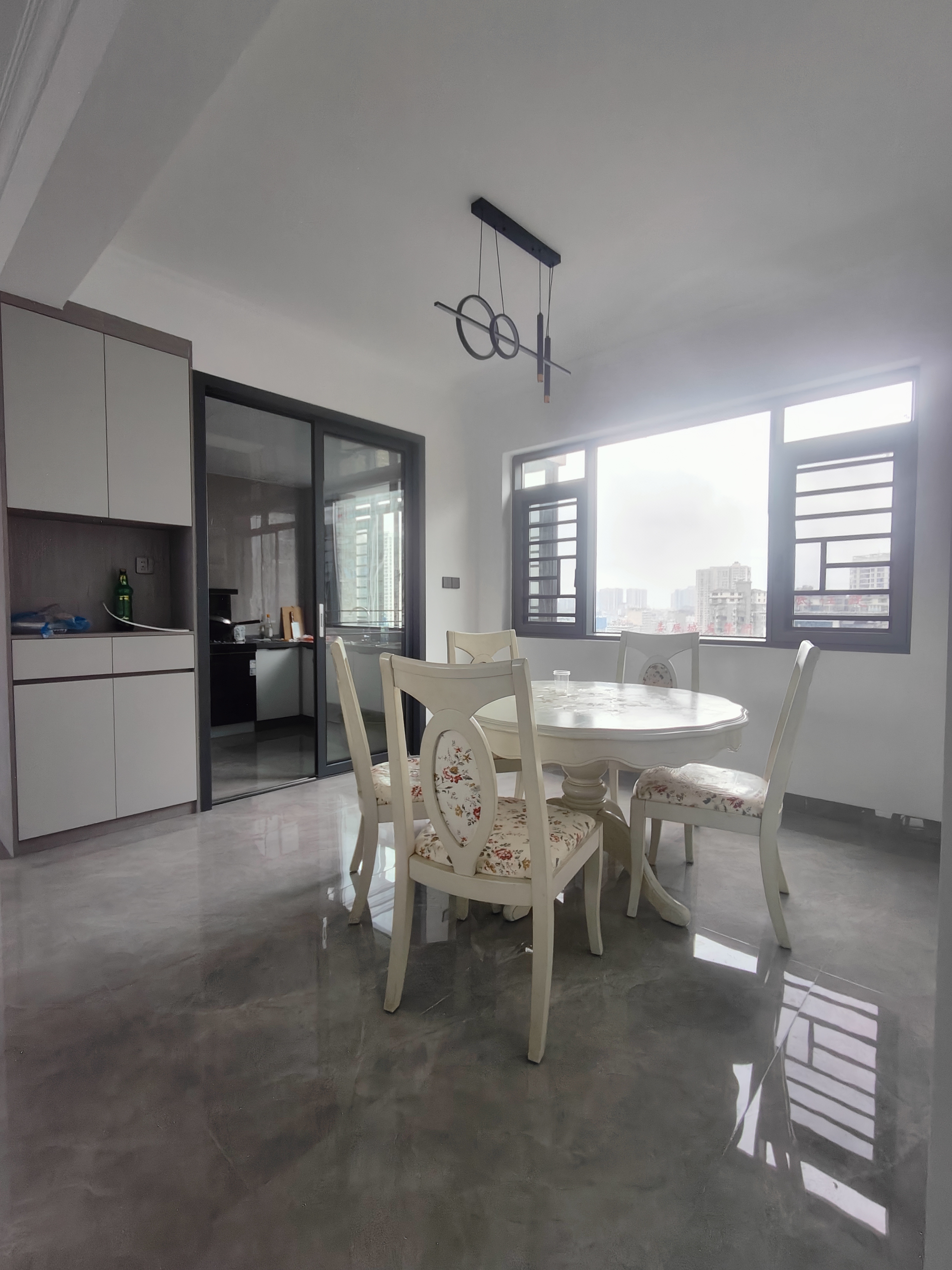 龙庭贵筑二期  1室0厅0卫    1900.0元/月室内图