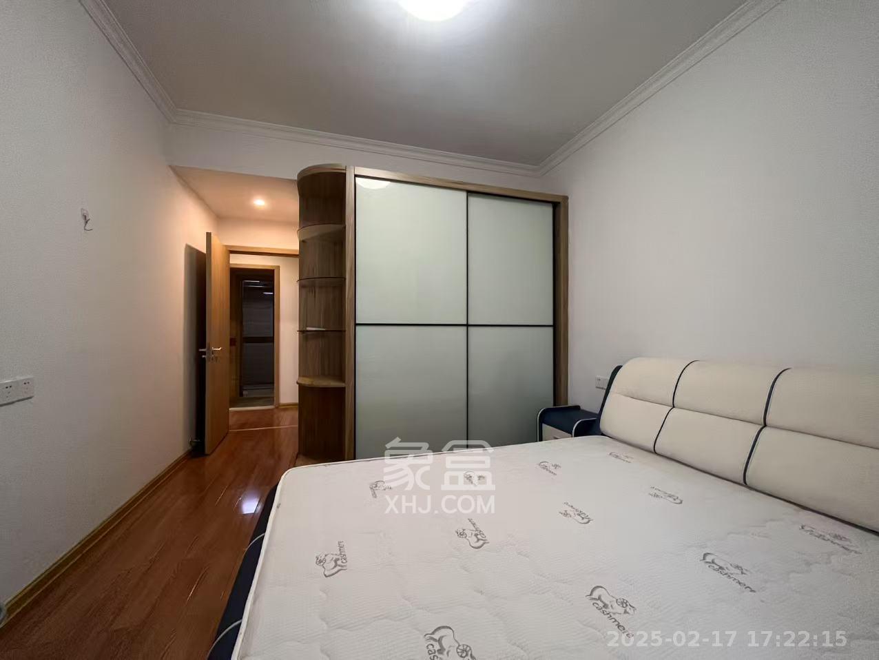 江山帝景哈佛  3室2厅1卫    2200.0元/月 江山帝景哈佛  3室2厅1卫    2200.0元/月室内图