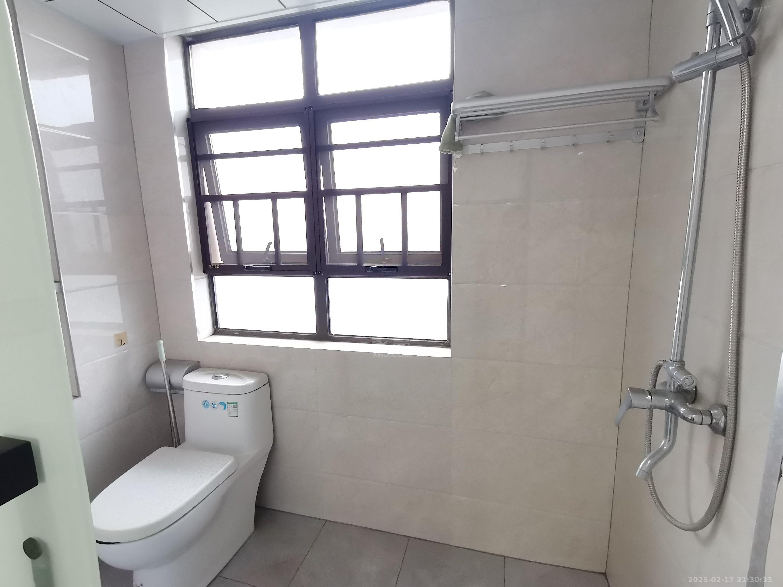 佳兆业金域天下二期 4室2厅2卫 2900.0元/月 佳兆业金域天下二期 4室2厅2卫 2900.0元/月室内图