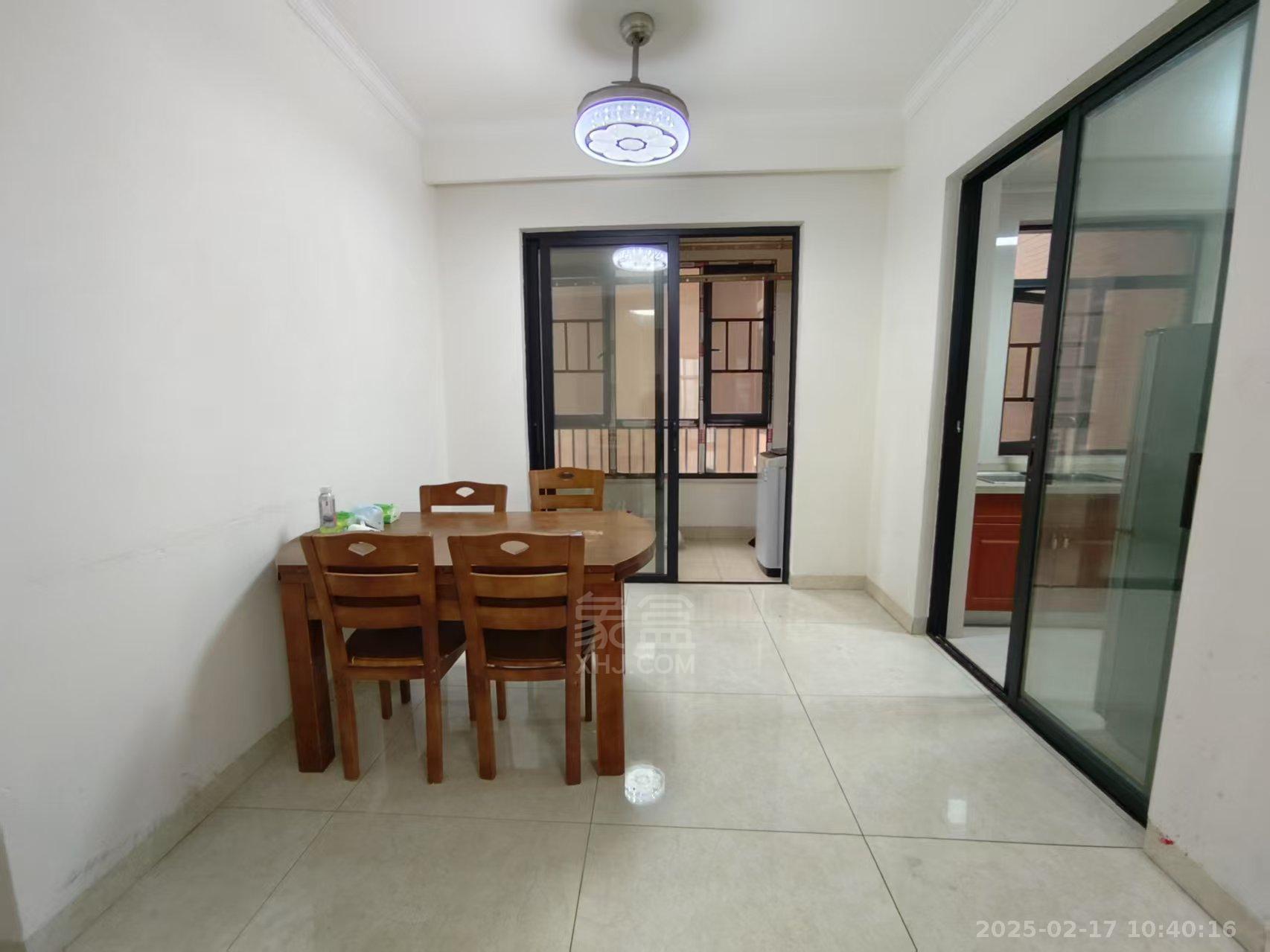 康桥美郡 4室2厅2卫 2000.0元/月 康桥美郡 4室2厅2卫 2000.0元/月室内图