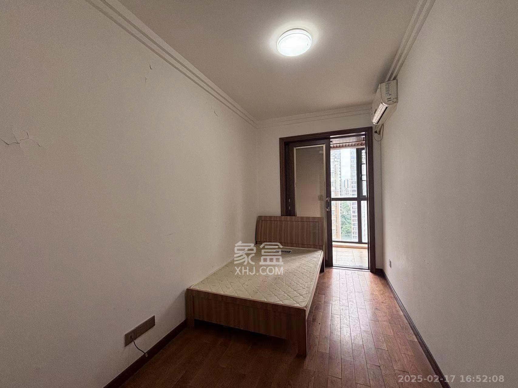 泰禹家园（彩云之翼家园一期、二期、三期）  4室2厅1卫    2800.0元/月室内图