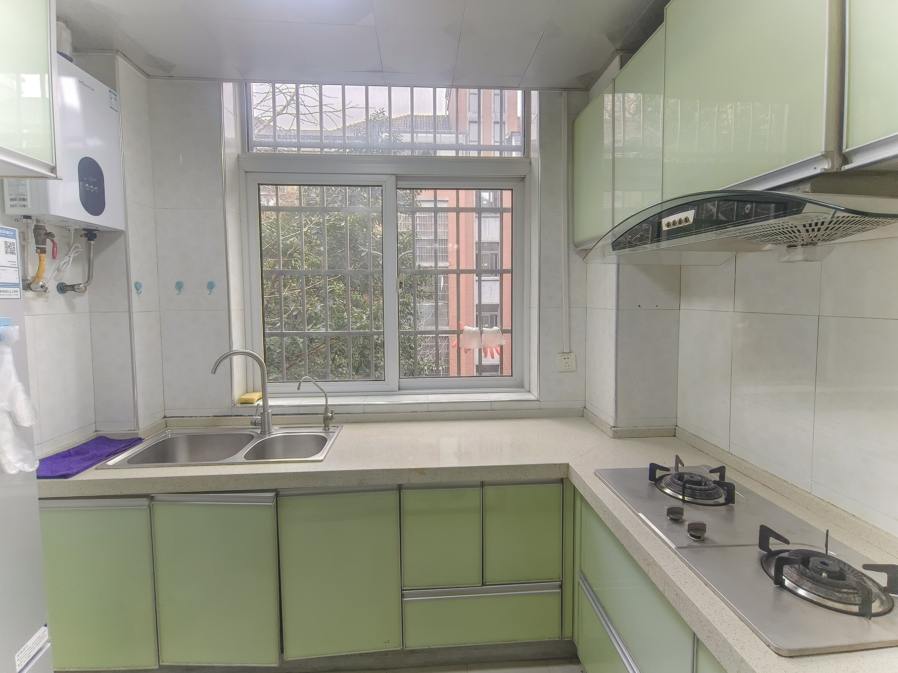 山水湾 3室2厅1卫 68.0万 山水湾 3室2厅1卫 68.0万厨房