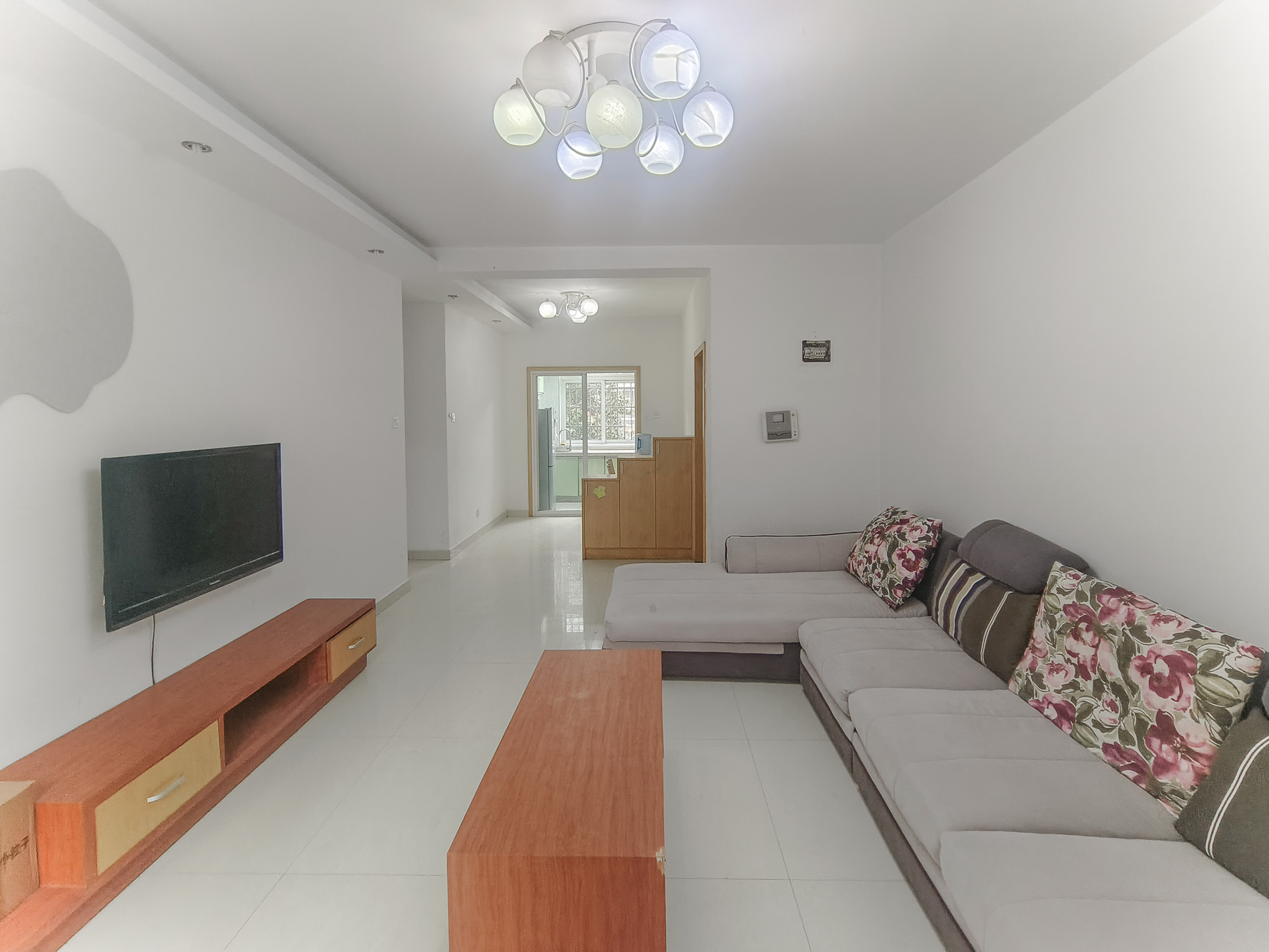 山水湾 3室2厅1卫 68.0万 山水湾 3室2厅1卫 68.0万客厅