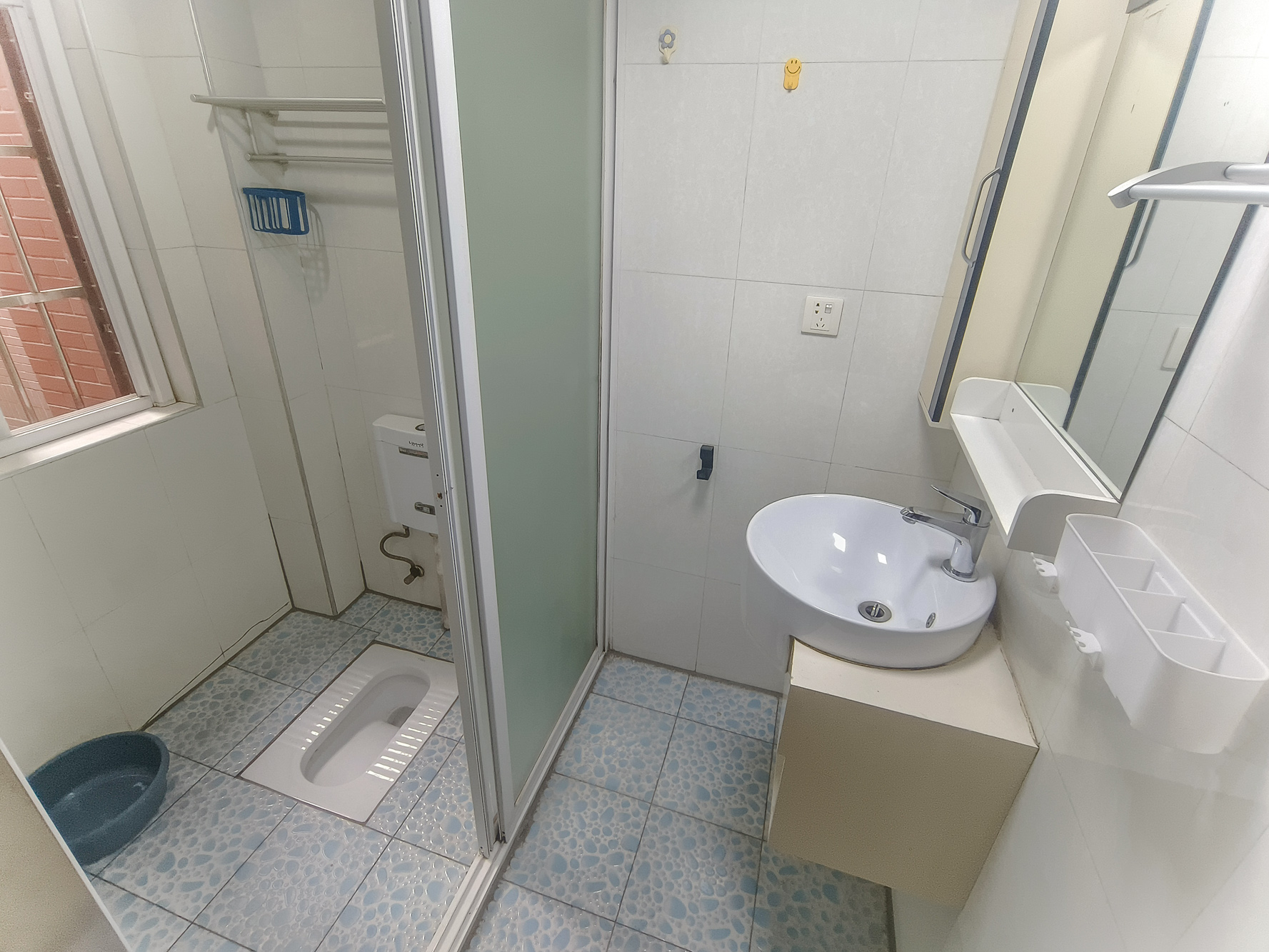 山水湾 3室2厅1卫 68.0万 山水湾 3室2厅1卫 68.0万卫生间