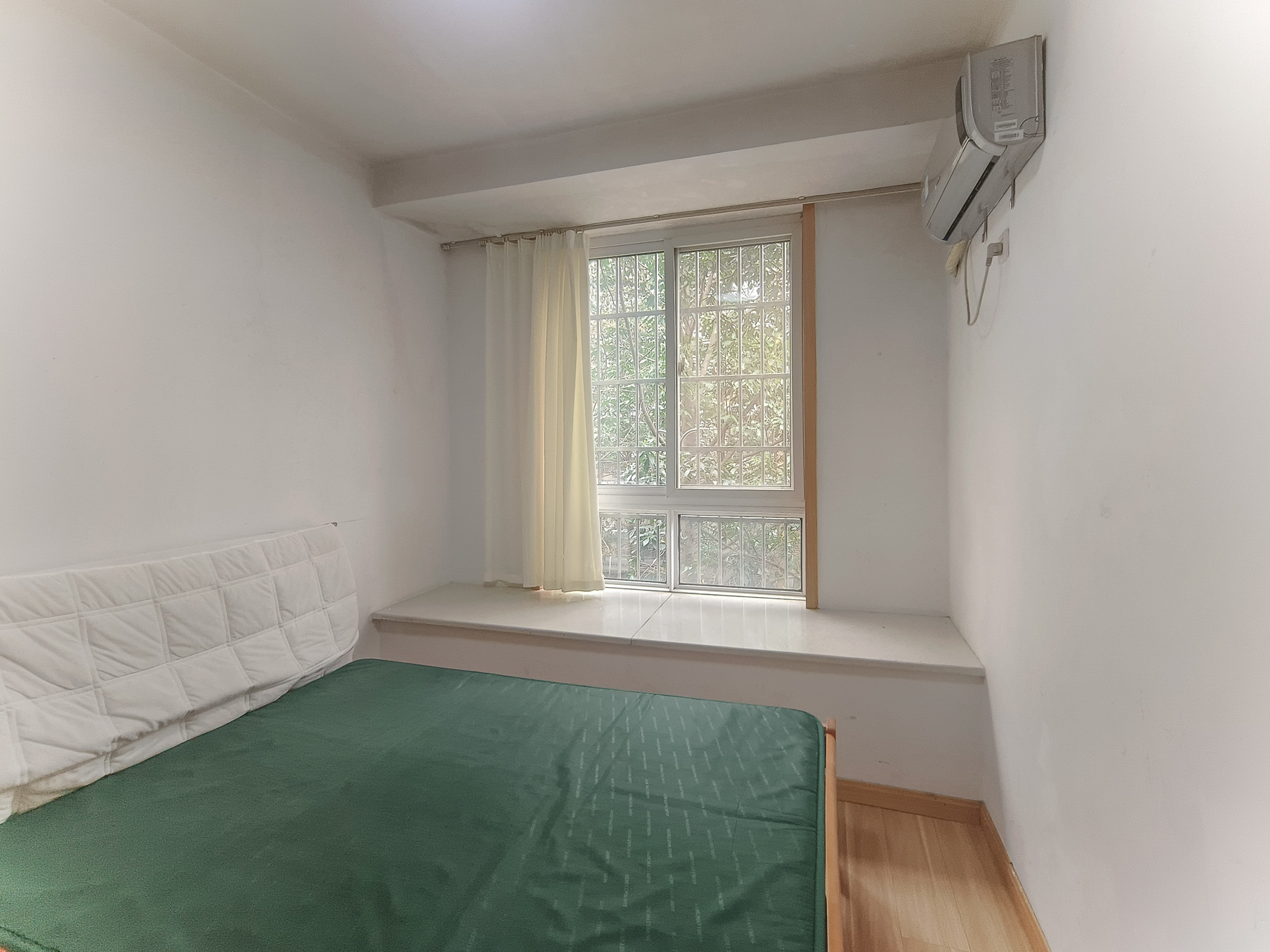 山水湾 3室2厅1卫 68.0万 山水湾 3室2厅1卫 68.0万卧室