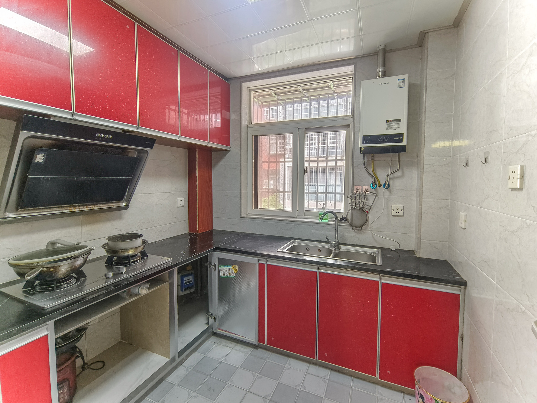 湘瑞家园 2室2厅1卫 42.0万 湘瑞家园 2室2厅1卫 42.0万厨房