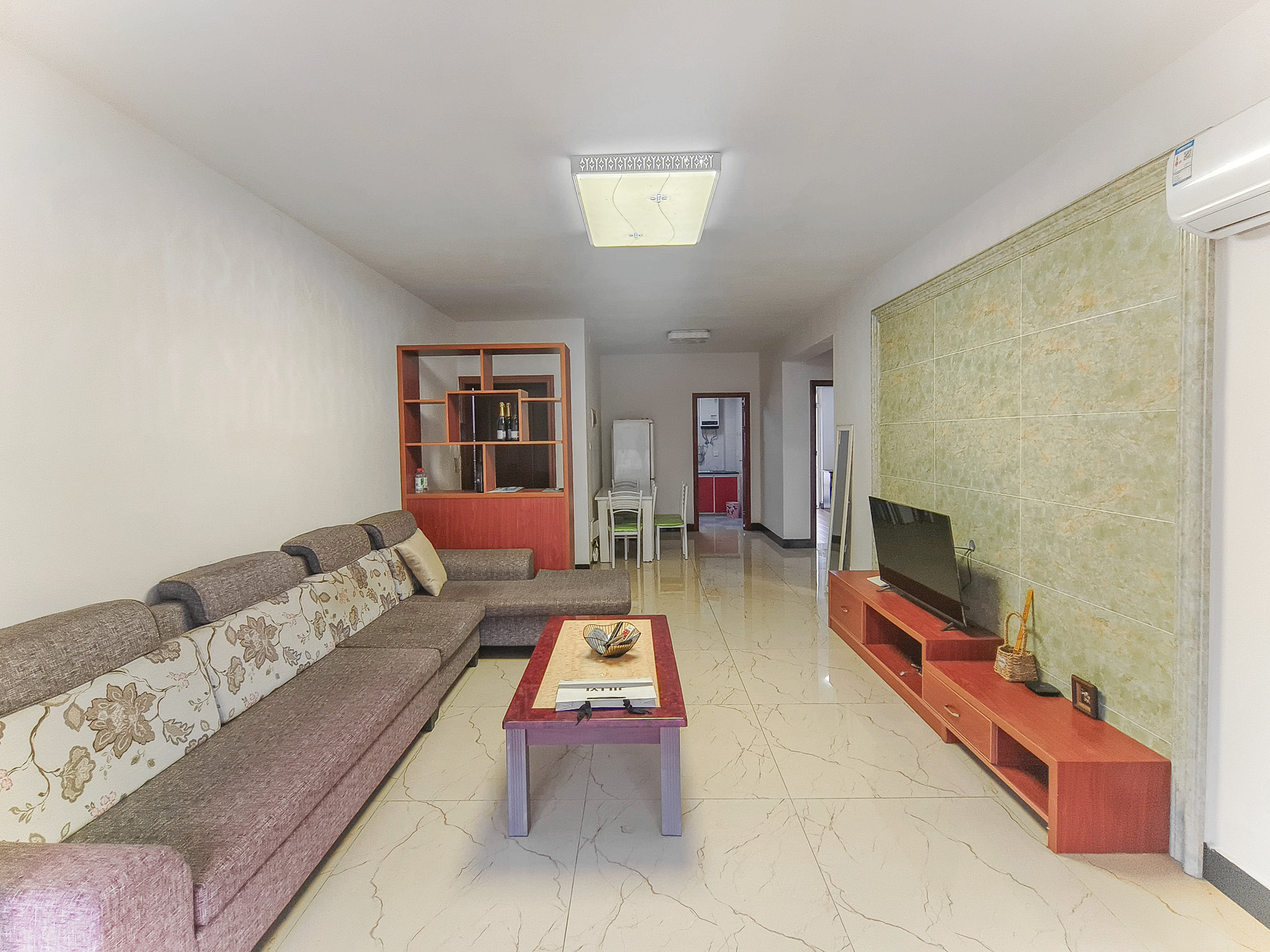 湘瑞家园 2室2厅1卫 42.0万 湘瑞家园 2室2厅1卫 42.0万客厅