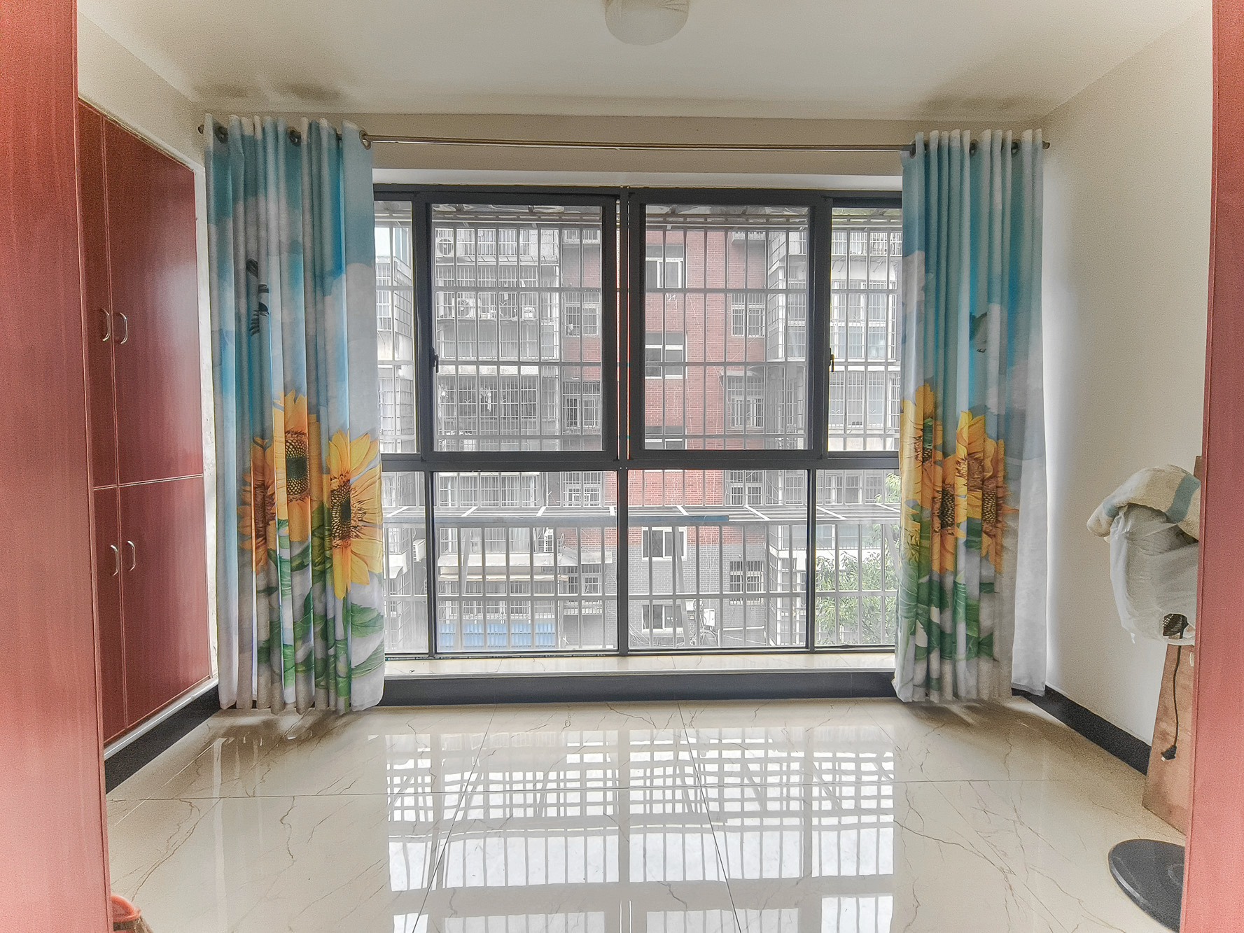 湘瑞家园 2室2厅1卫 42.0万 湘瑞家园 2室2厅1卫 42.0万阳台