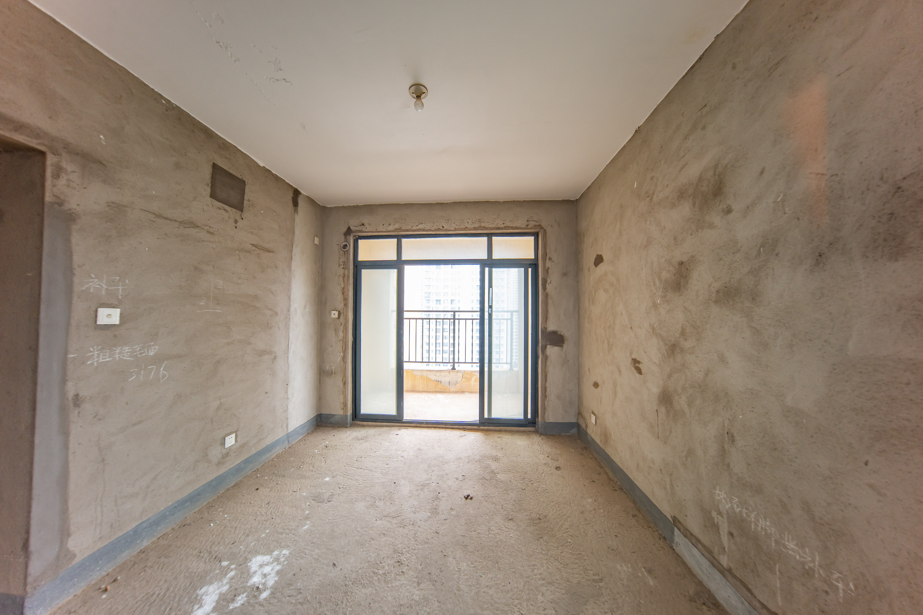 中建麓山和苑  3室2厅2卫   66.80万卧室